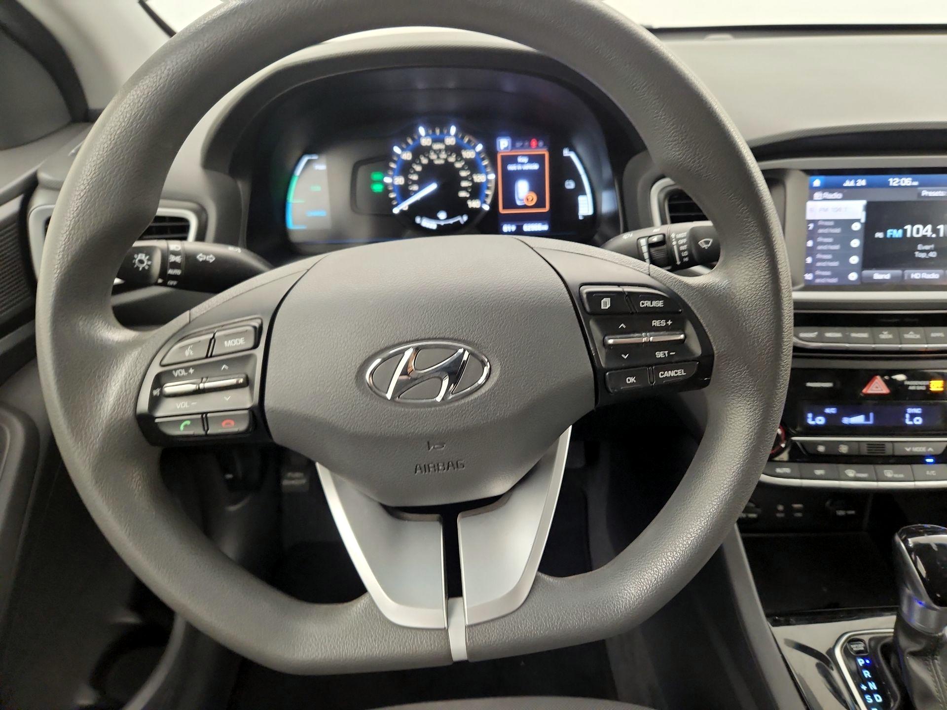 Thumbnail: 2018 Hyundai Ioniq - 10