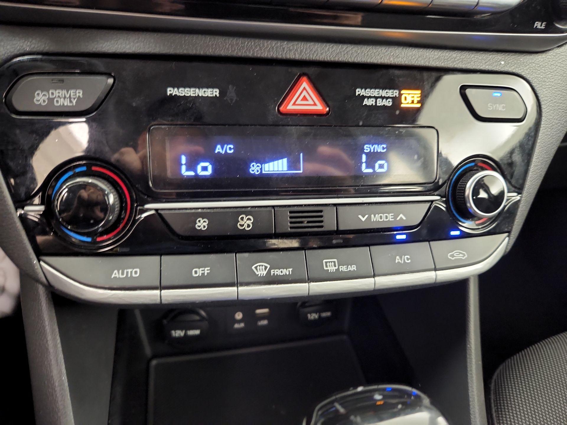 Thumbnail: 2018 Hyundai Ioniq - 17