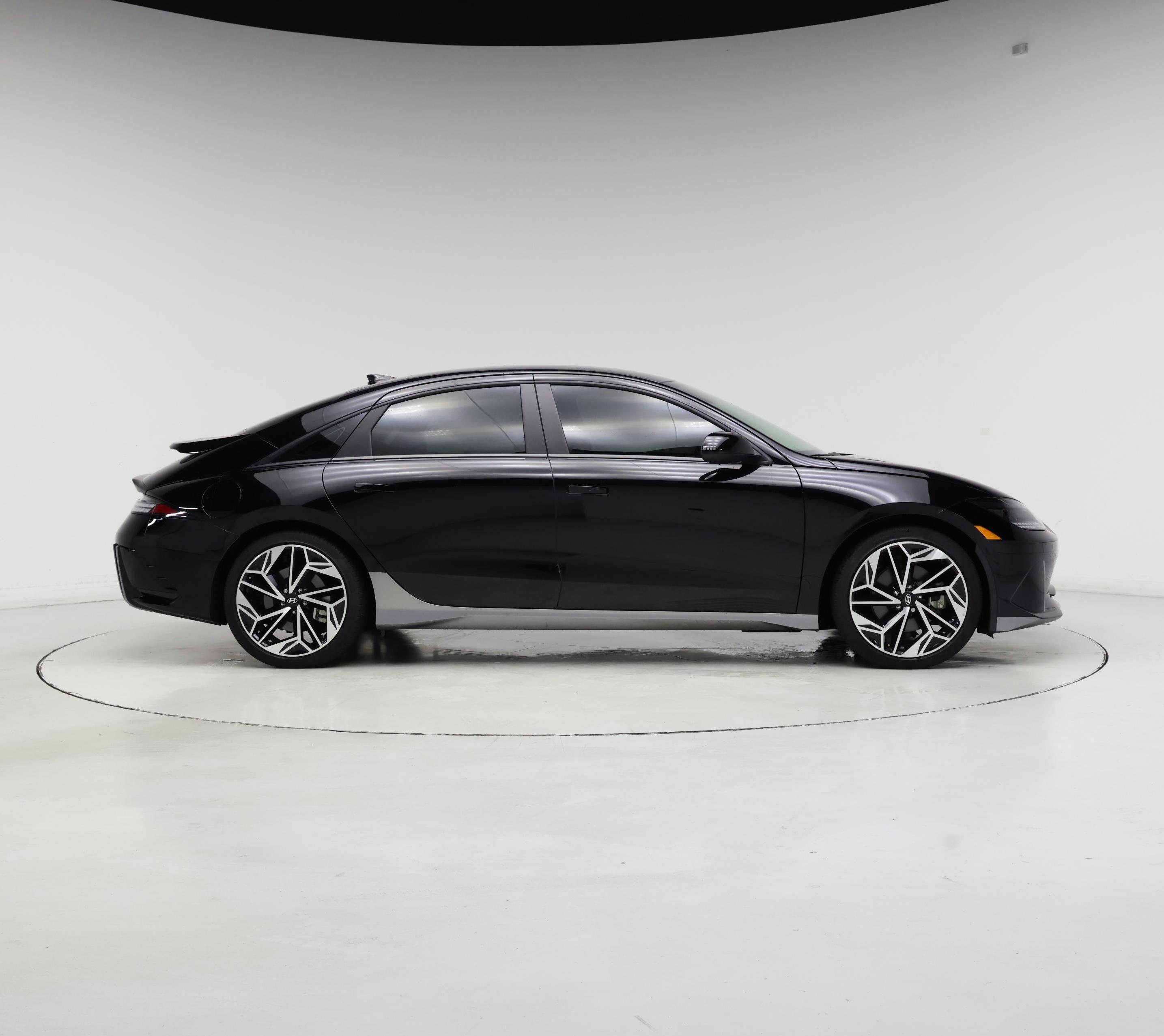 Thumbnail: 2023 Hyundai Ioniq 6 - 7
