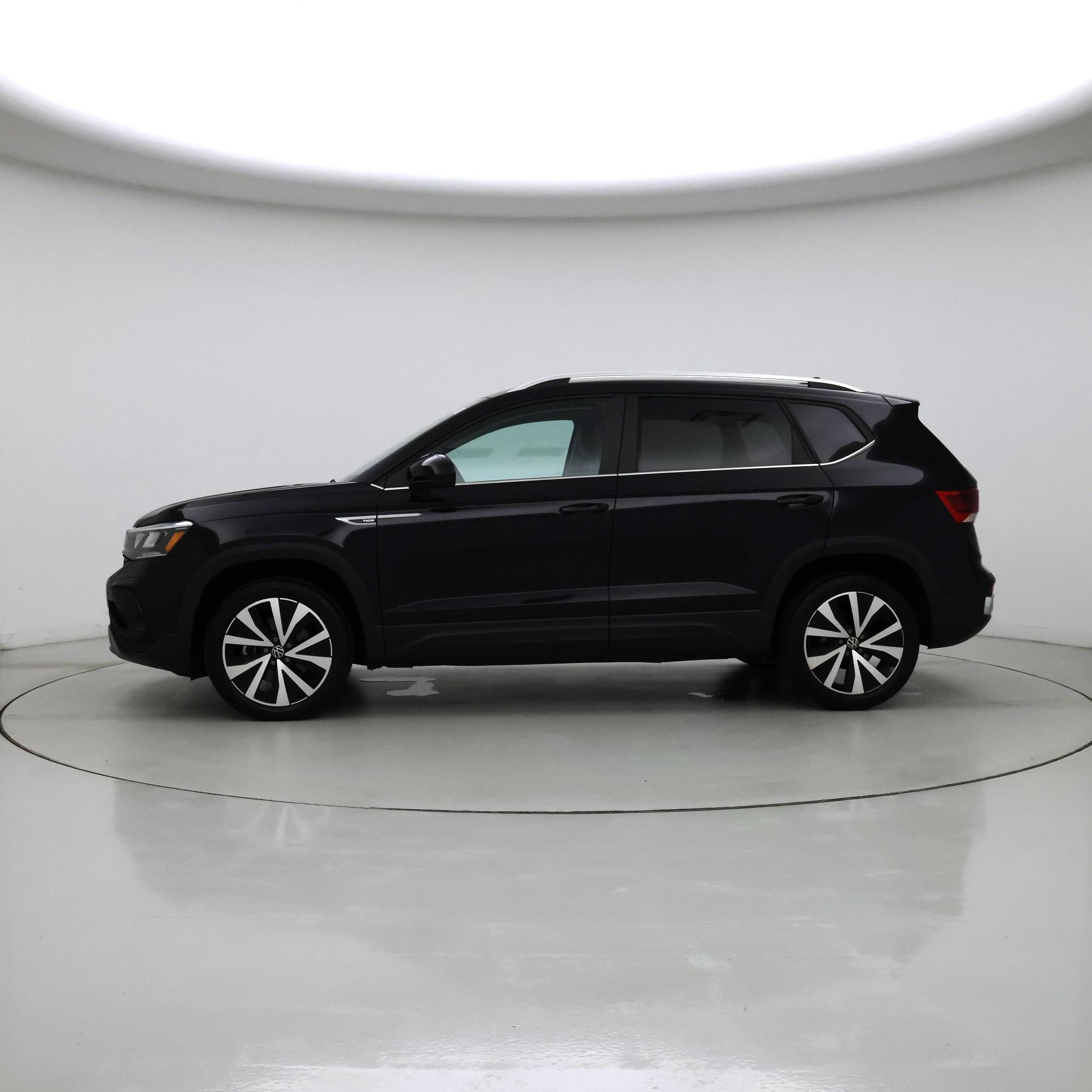 Thumbnail: 2022 Volkswagen Taos - 3