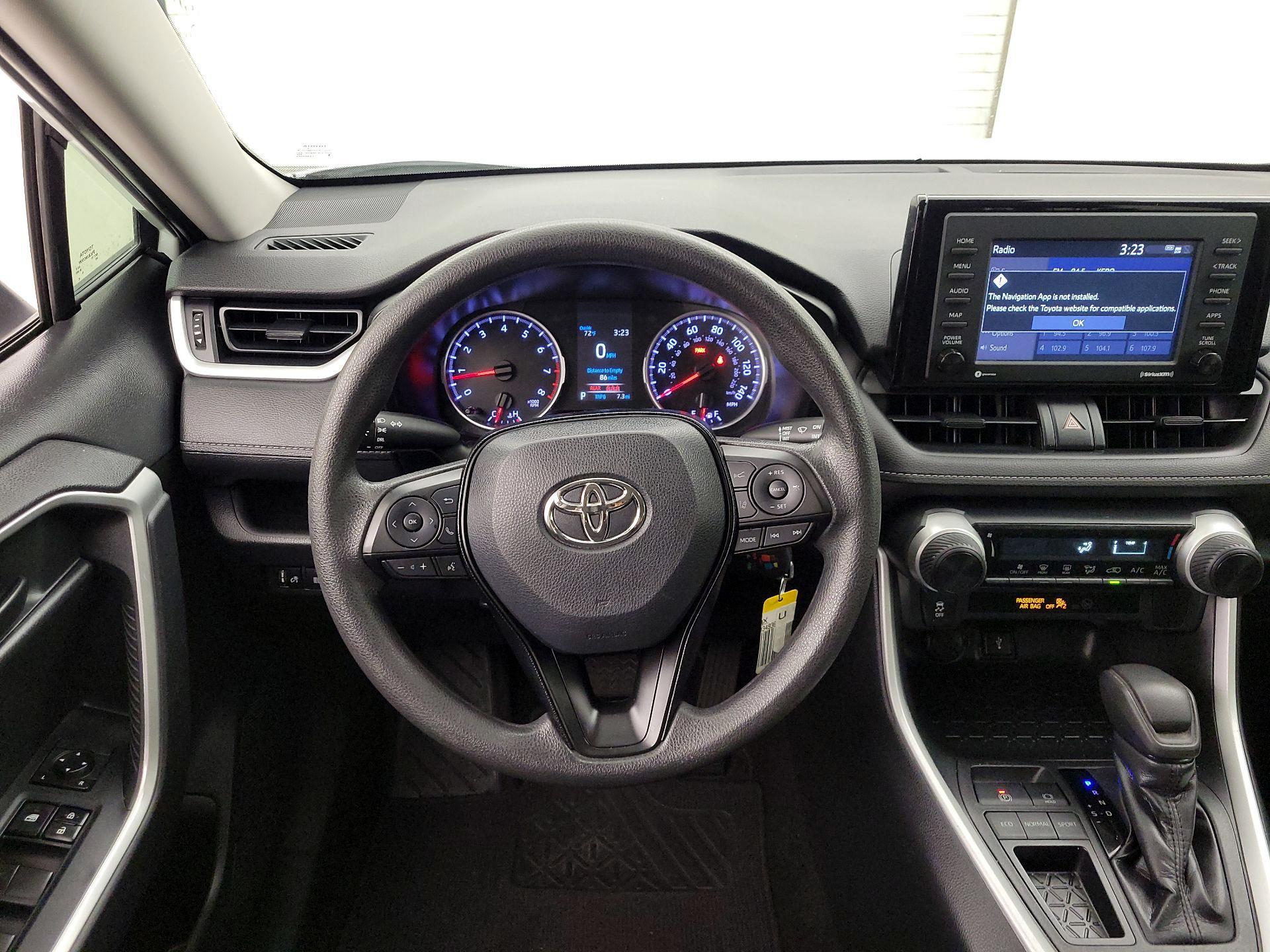 Thumbnail: 2020 Toyota RAV4 - 10