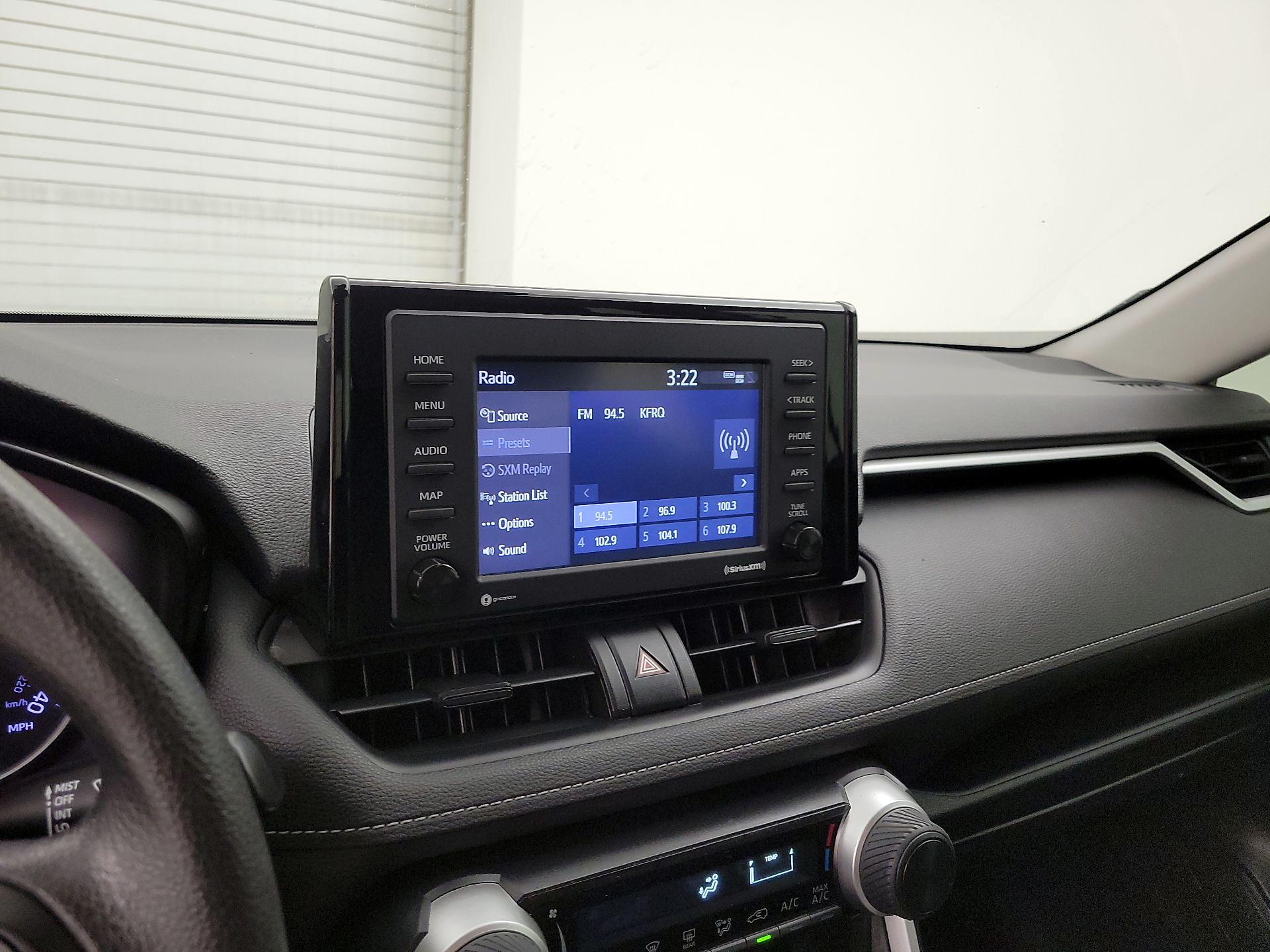 Thumbnail: 2020 Toyota RAV4 - 16