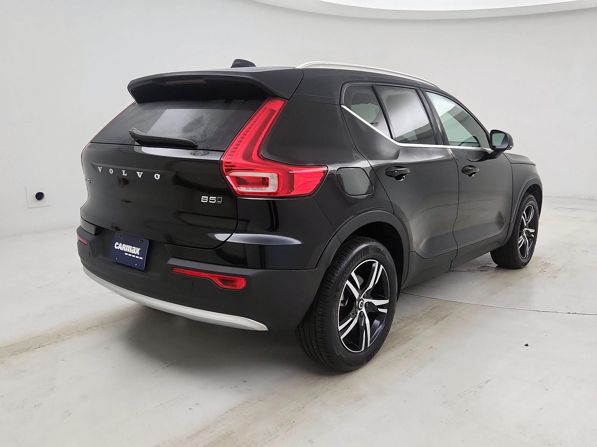 Thumbnail: 2025 Volvo XC40 - 5