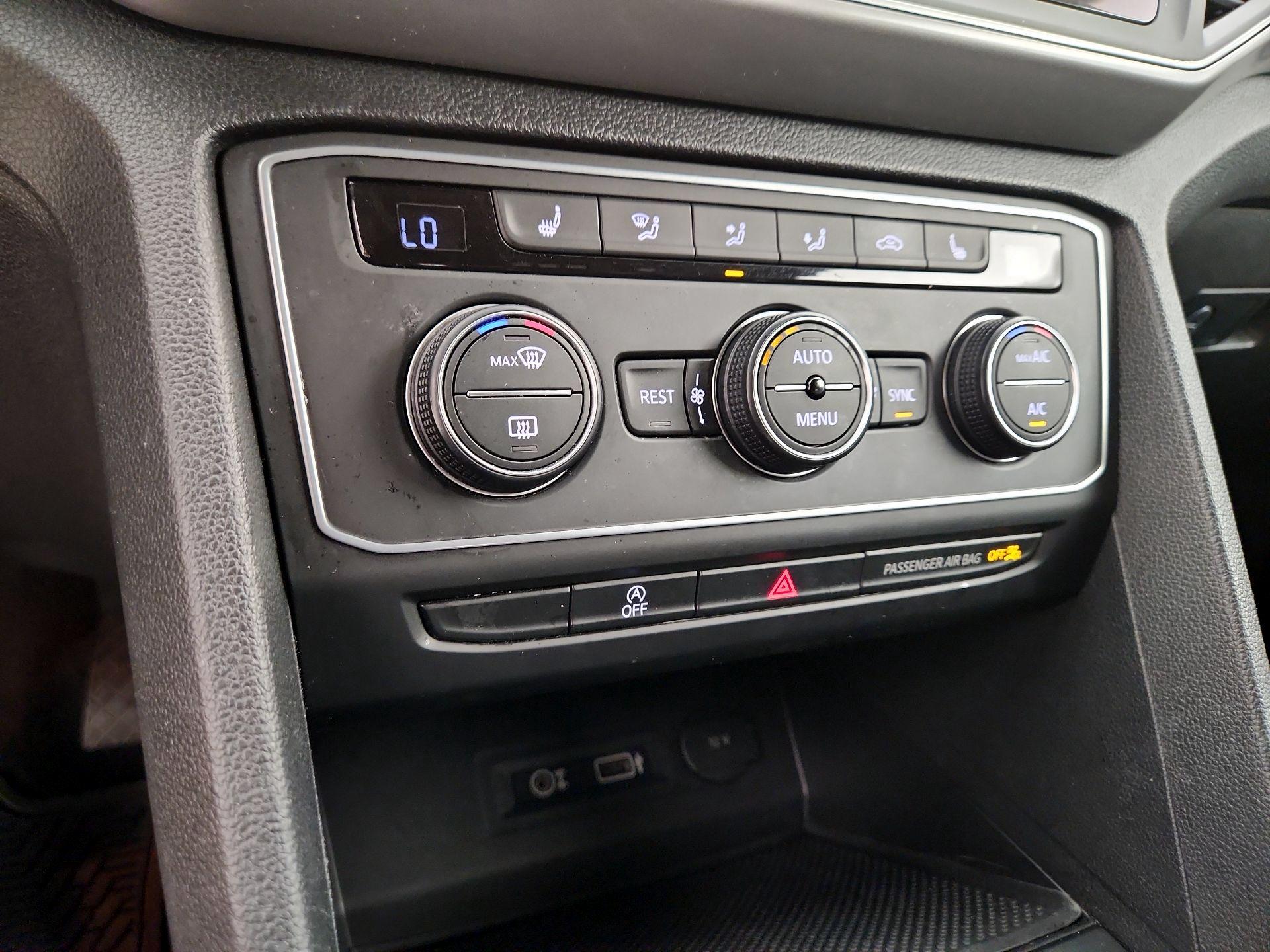 Thumbnail: 2019 Volkswagen Atlas - 16