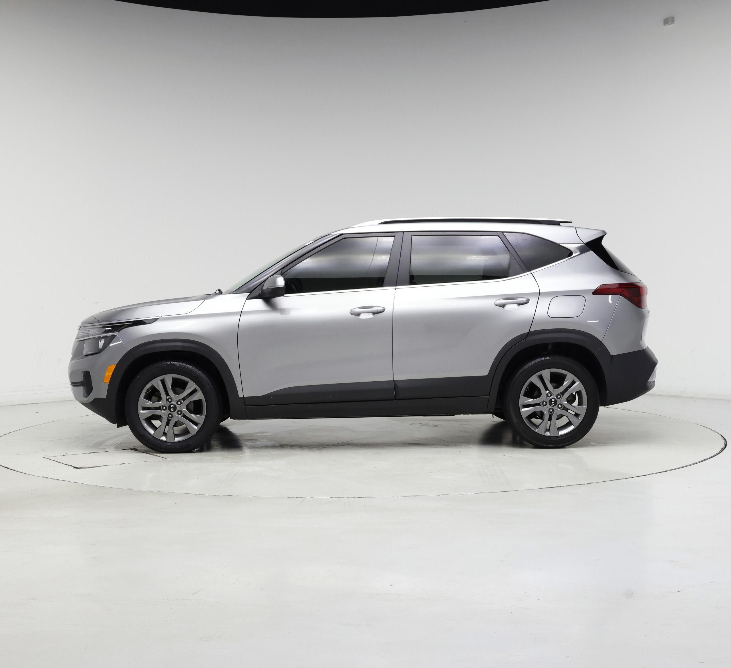 Thumbnail: 2021 Kia Seltos - 3
