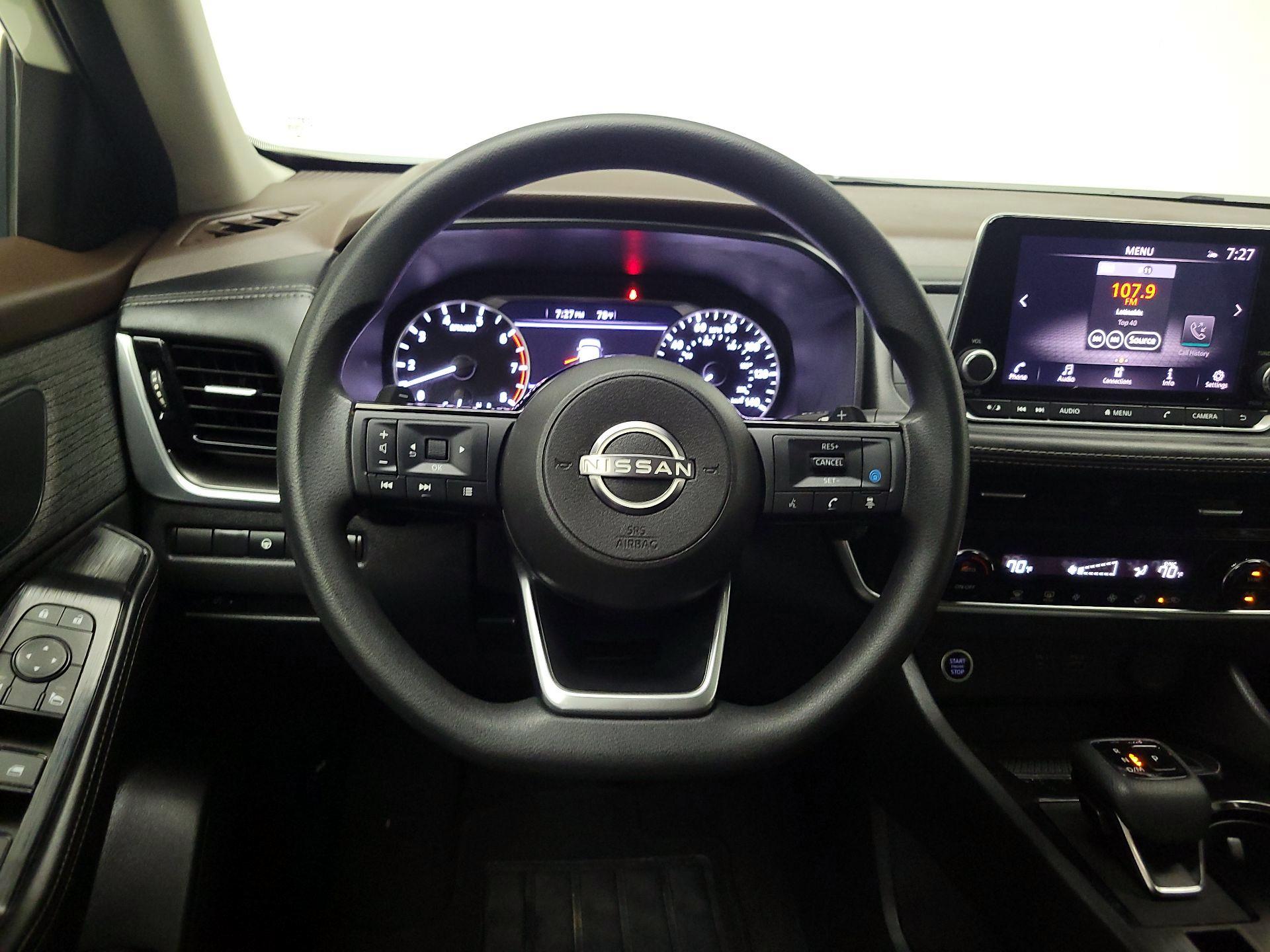 Thumbnail: 2023 Nissan Rogue - 10