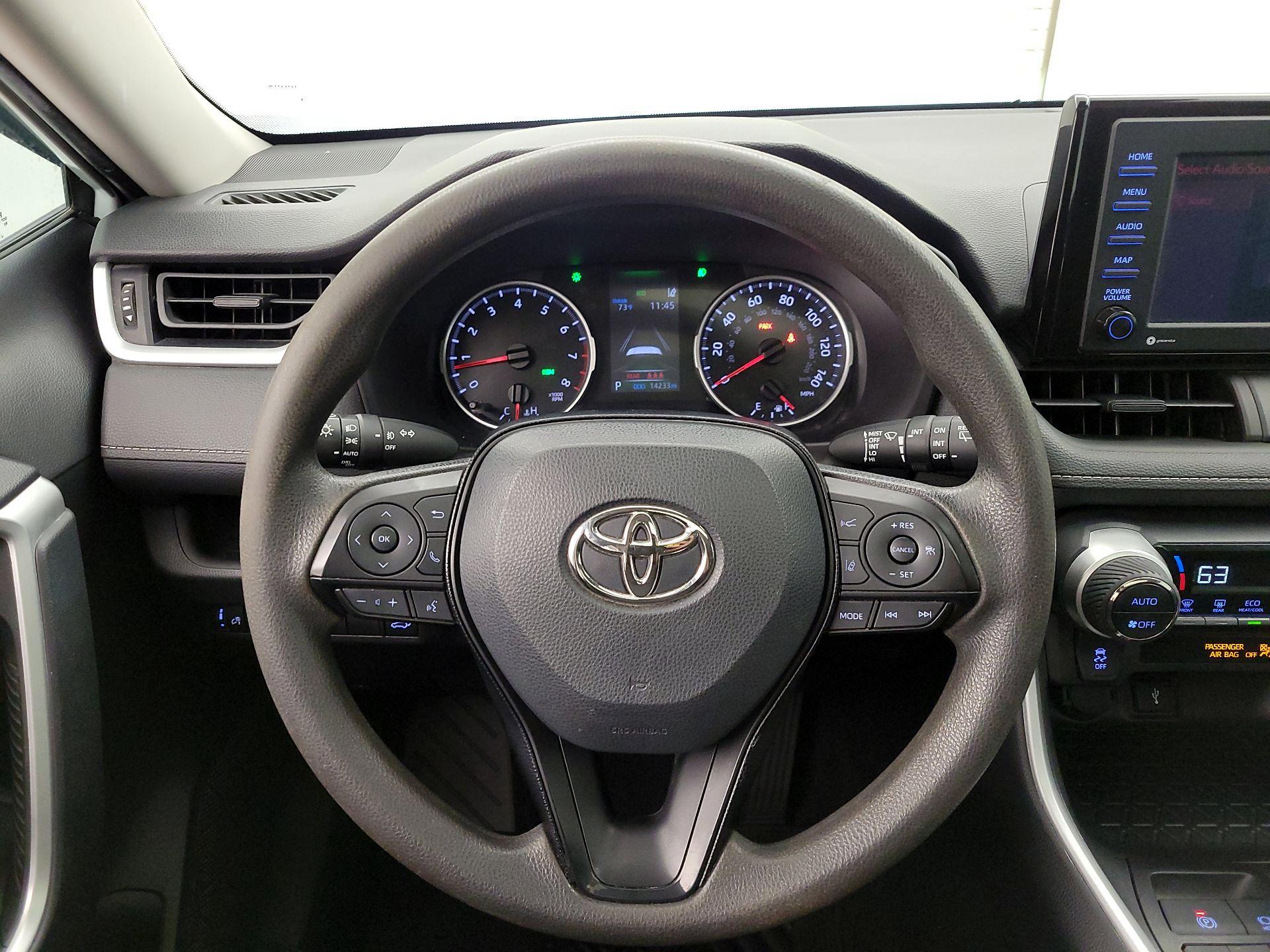 Thumbnail: 2021 Toyota RAV4 - 10