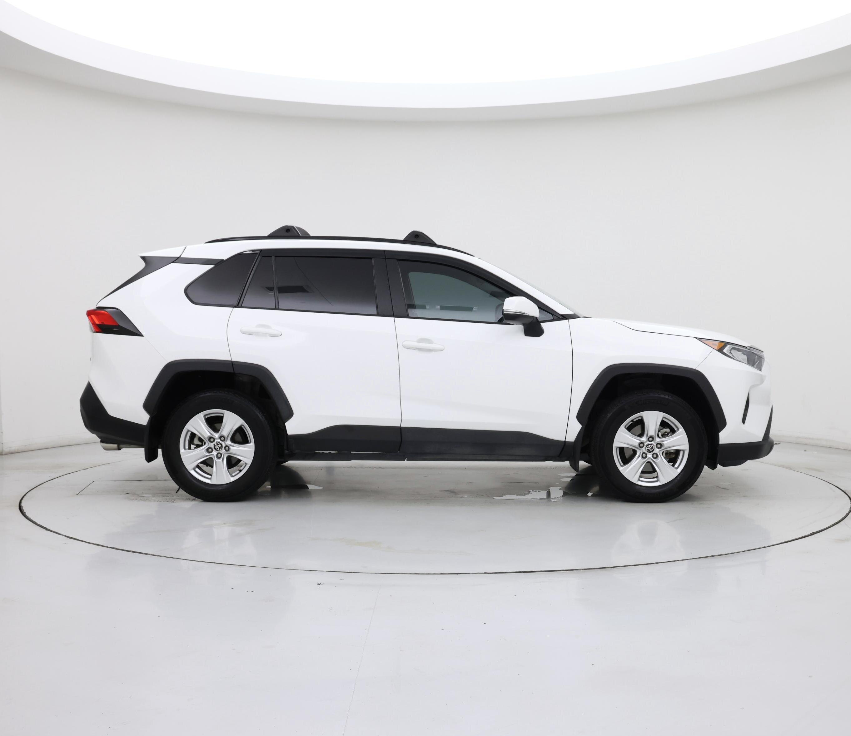 Thumbnail: 2021 Toyota RAV4 - 7