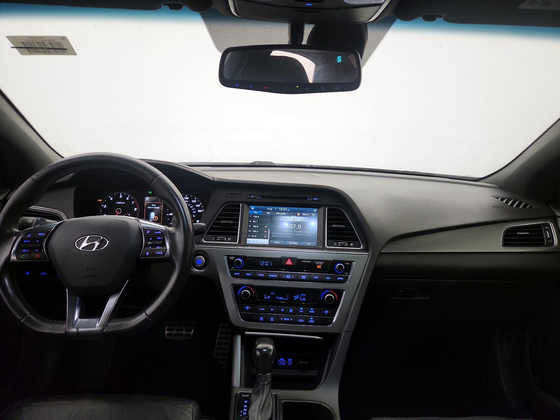 Thumbnail: 2015 Hyundai Sonata - 9