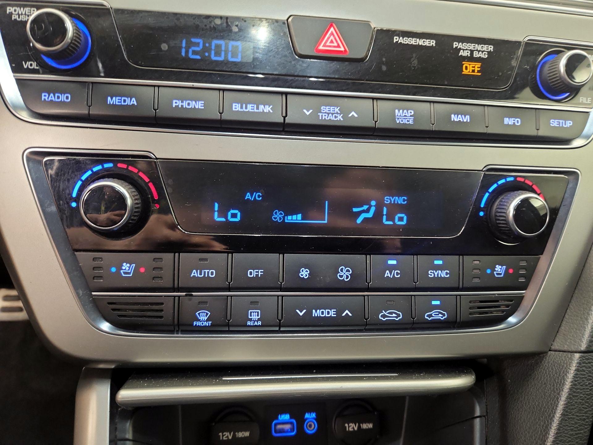 Thumbnail: 2015 Hyundai Sonata - 17