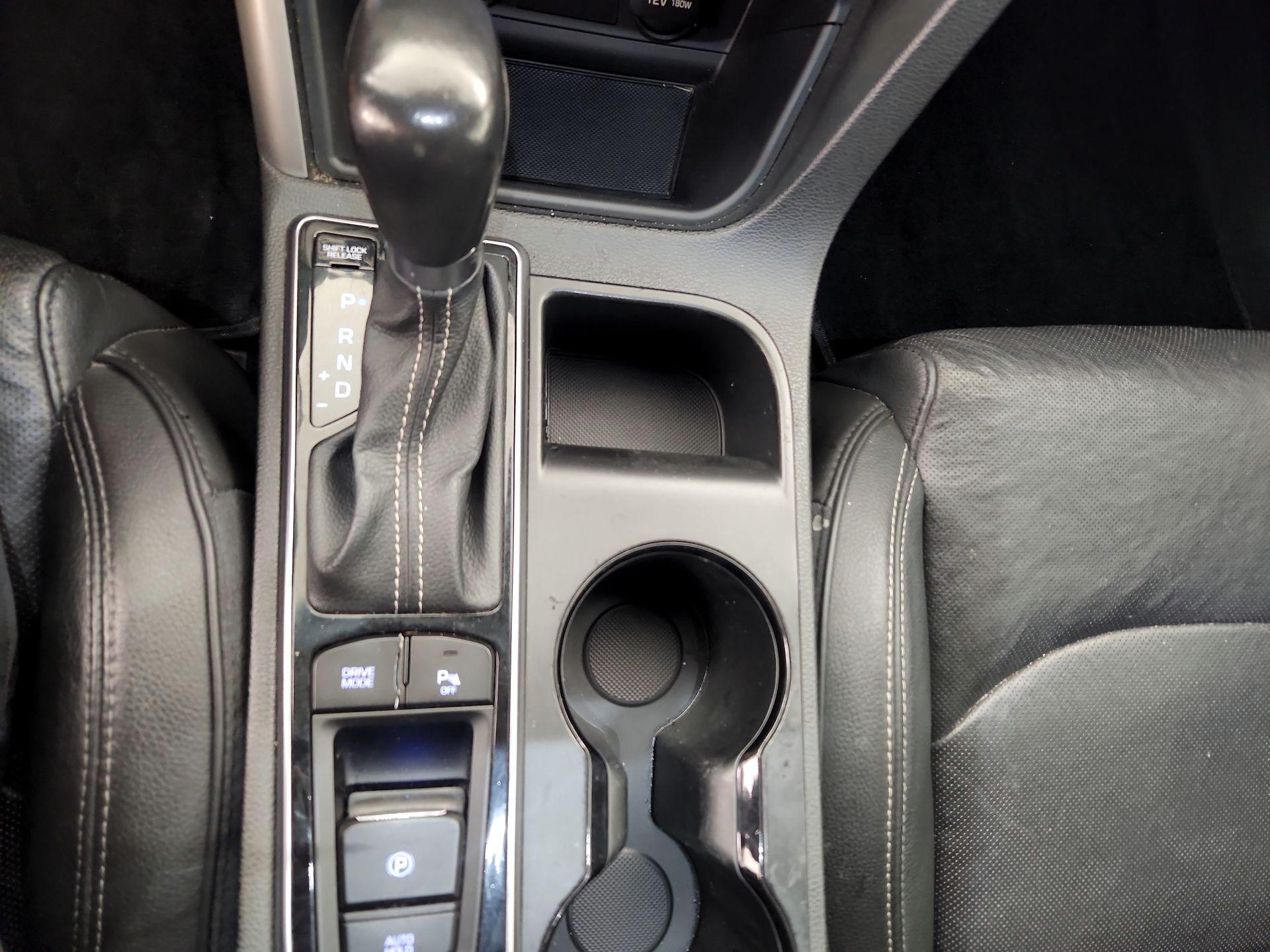 Thumbnail: 2015 Hyundai Sonata - 18