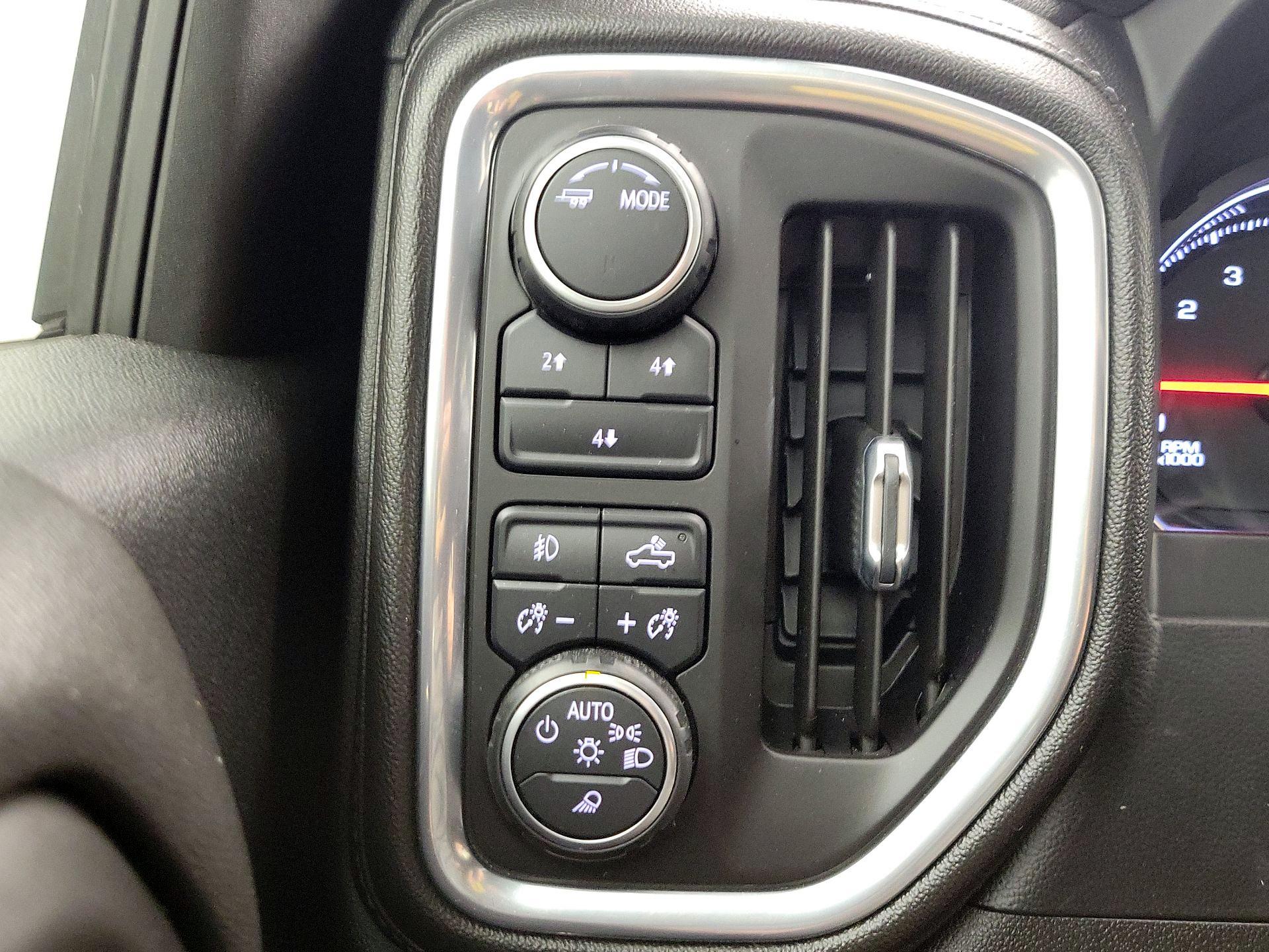 Thumbnail: 2020 Chevrolet Silverado 2500 - 13