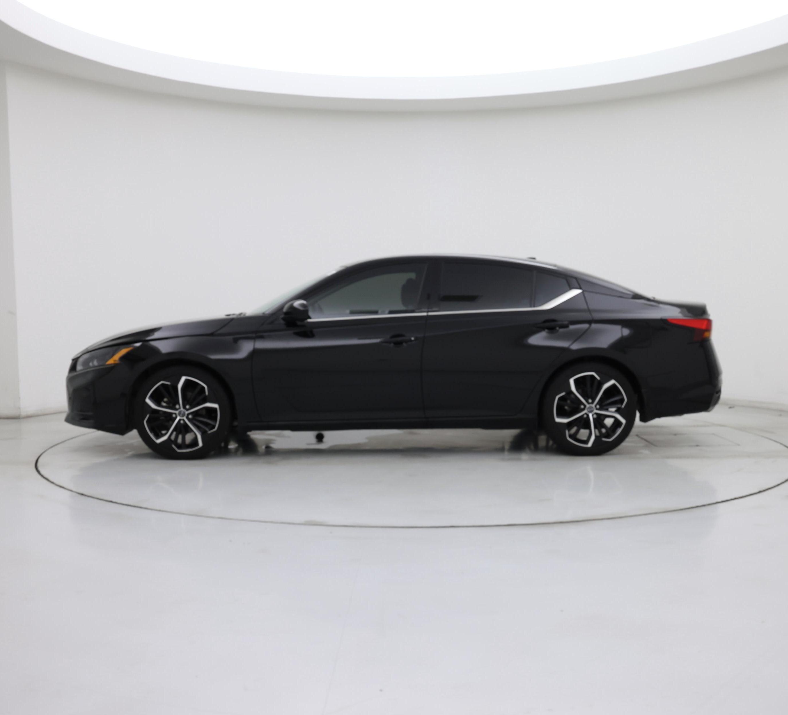 Thumbnail: 2024 Nissan Altima - 3