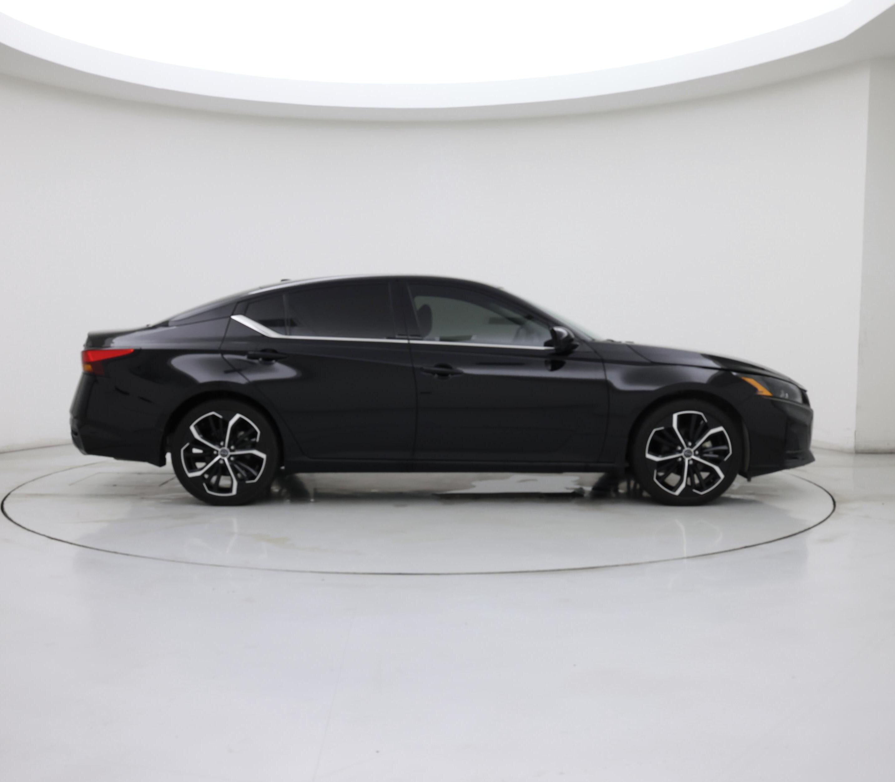 Thumbnail: 2024 Nissan Altima - 7