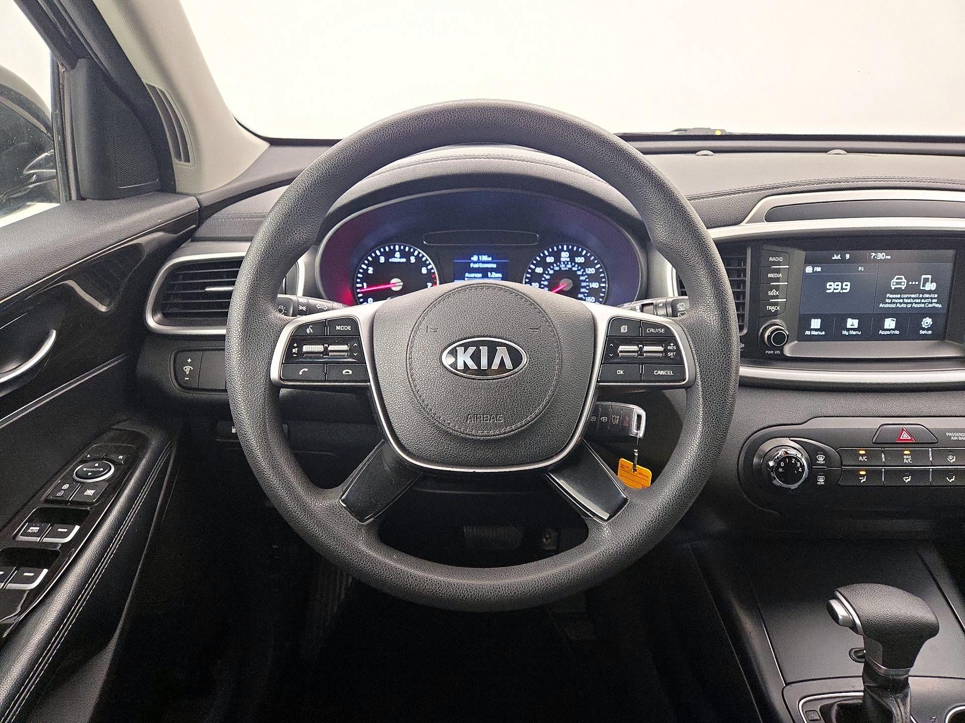 Thumbnail: 2020 Kia Sorento - 10