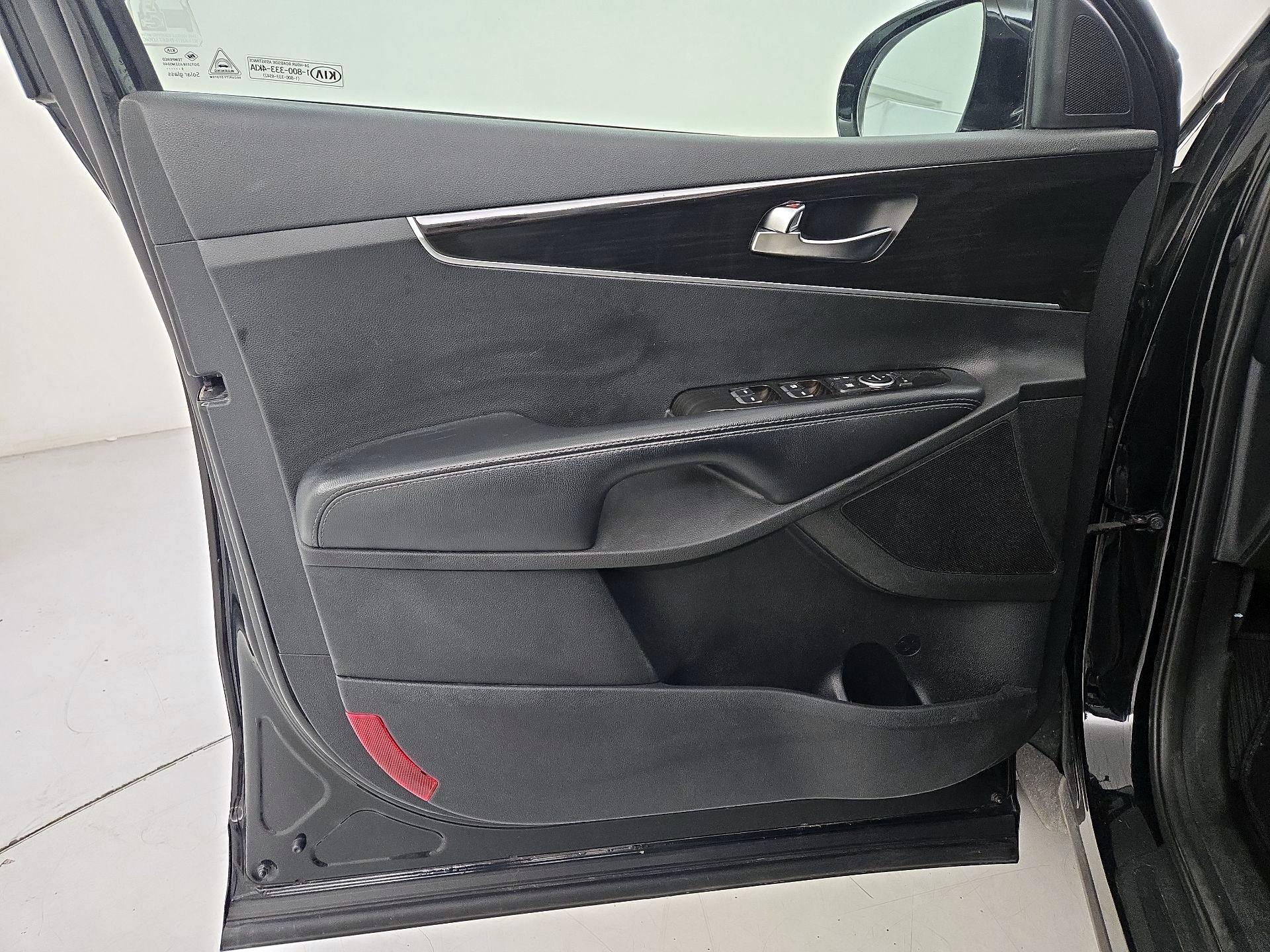 Thumbnail: 2020 Kia Sorento - 12