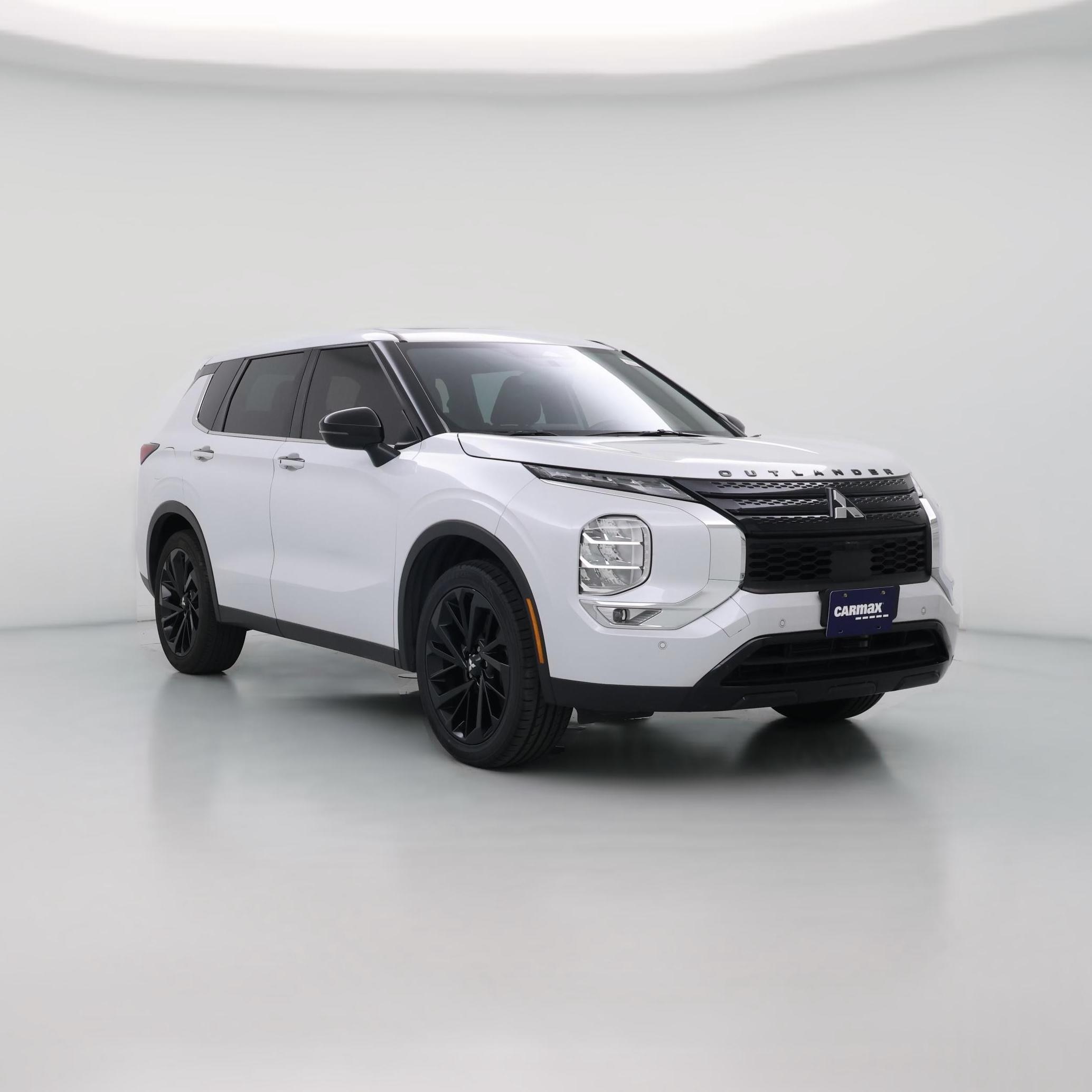 Thumbnail: 2022 Mitsubishi Outlander - 1