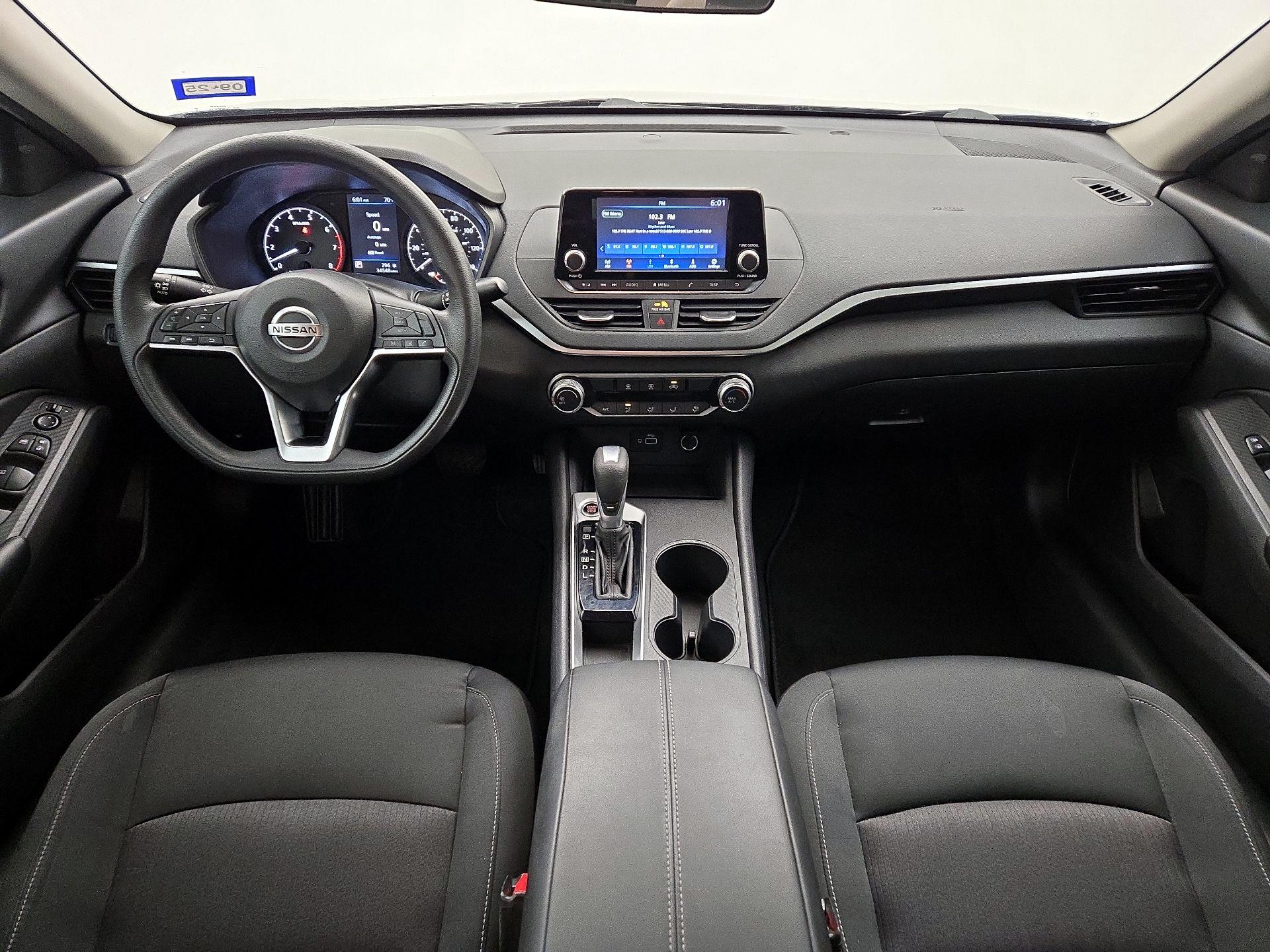 Thumbnail: 2021 Nissan Altima - 9