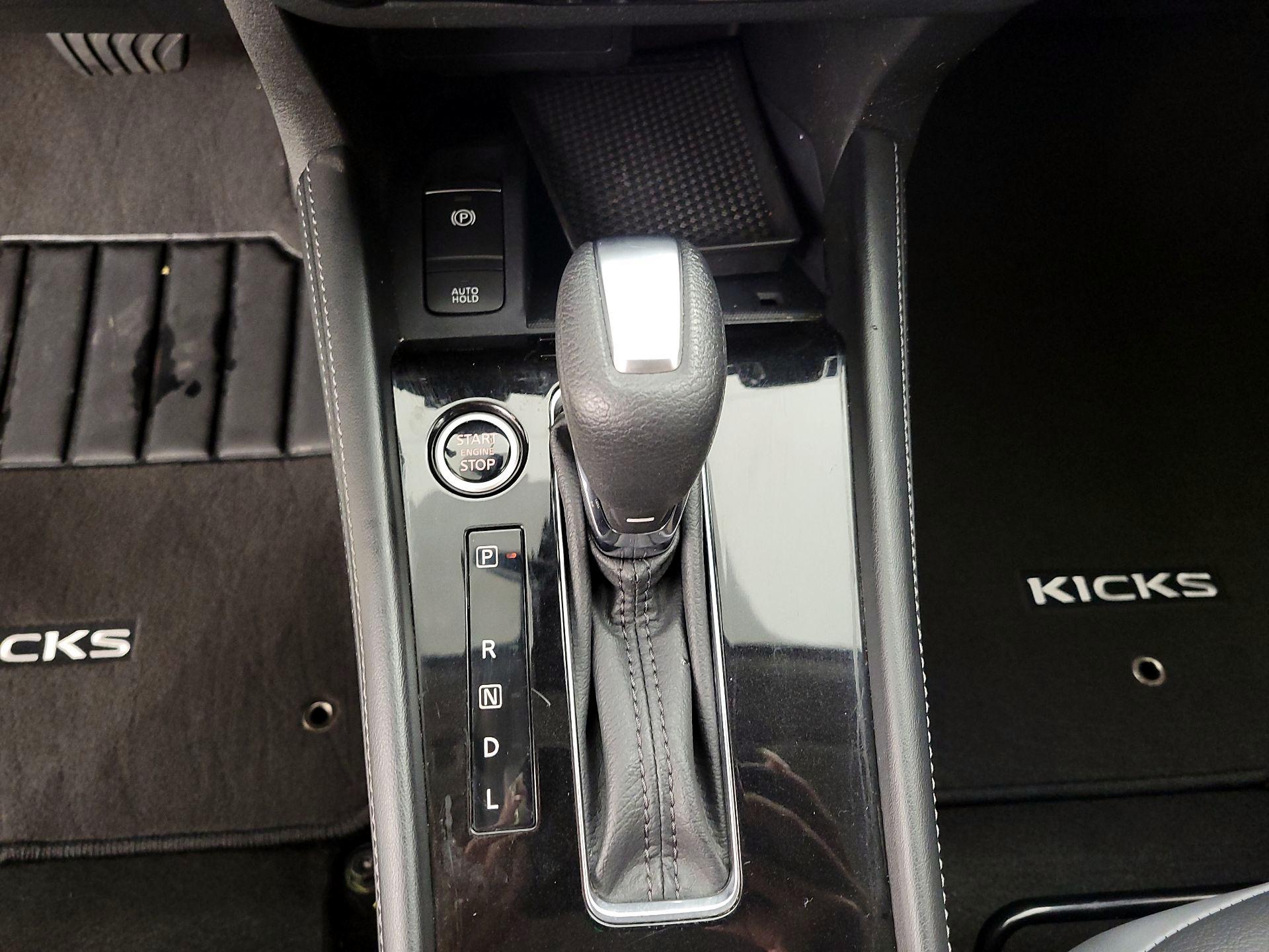 Thumbnail: 2023 Nissan Kicks - 17