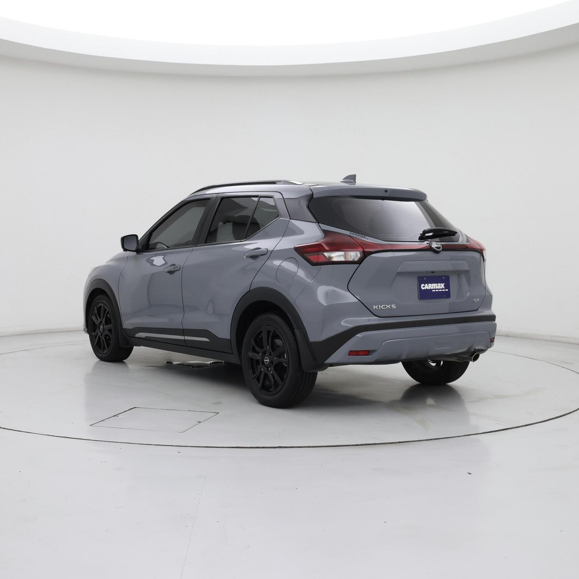 Thumbnail: 2023 Nissan Kicks - 2