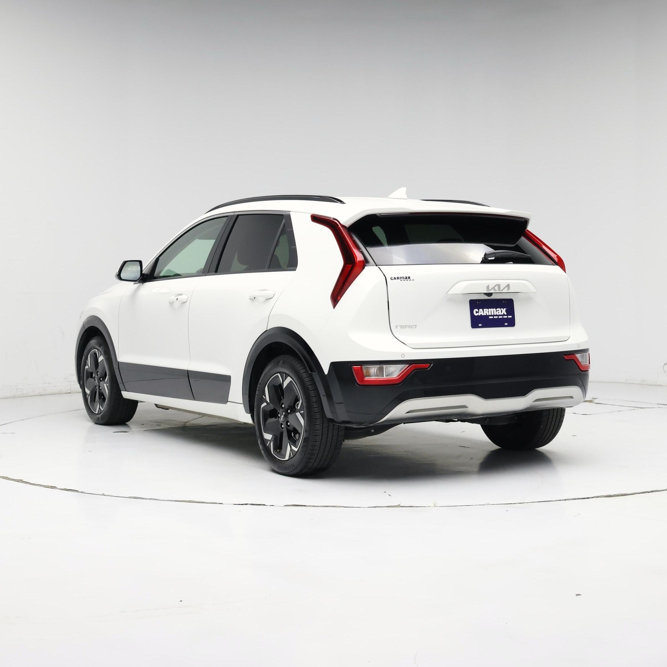 Thumbnail: 2023 Kia Niro - 2