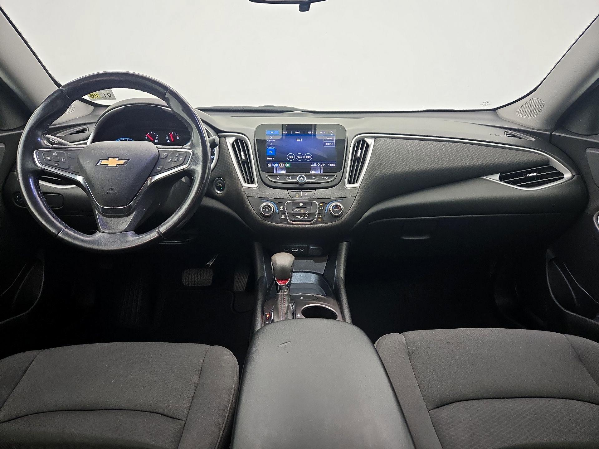 Thumbnail: 2021 Chevrolet Malibu - 9
