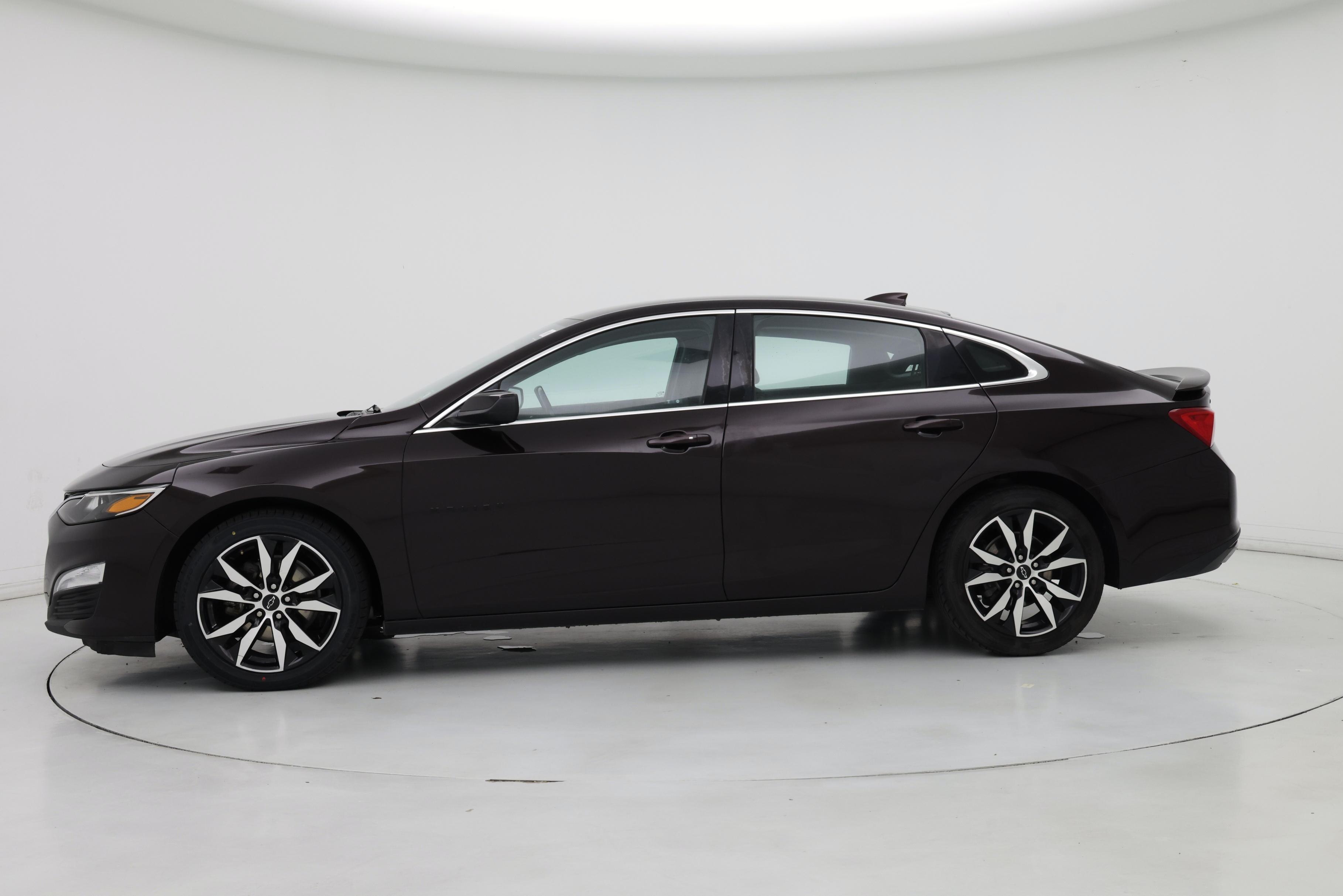 Thumbnail: 2021 Chevrolet Malibu - 3