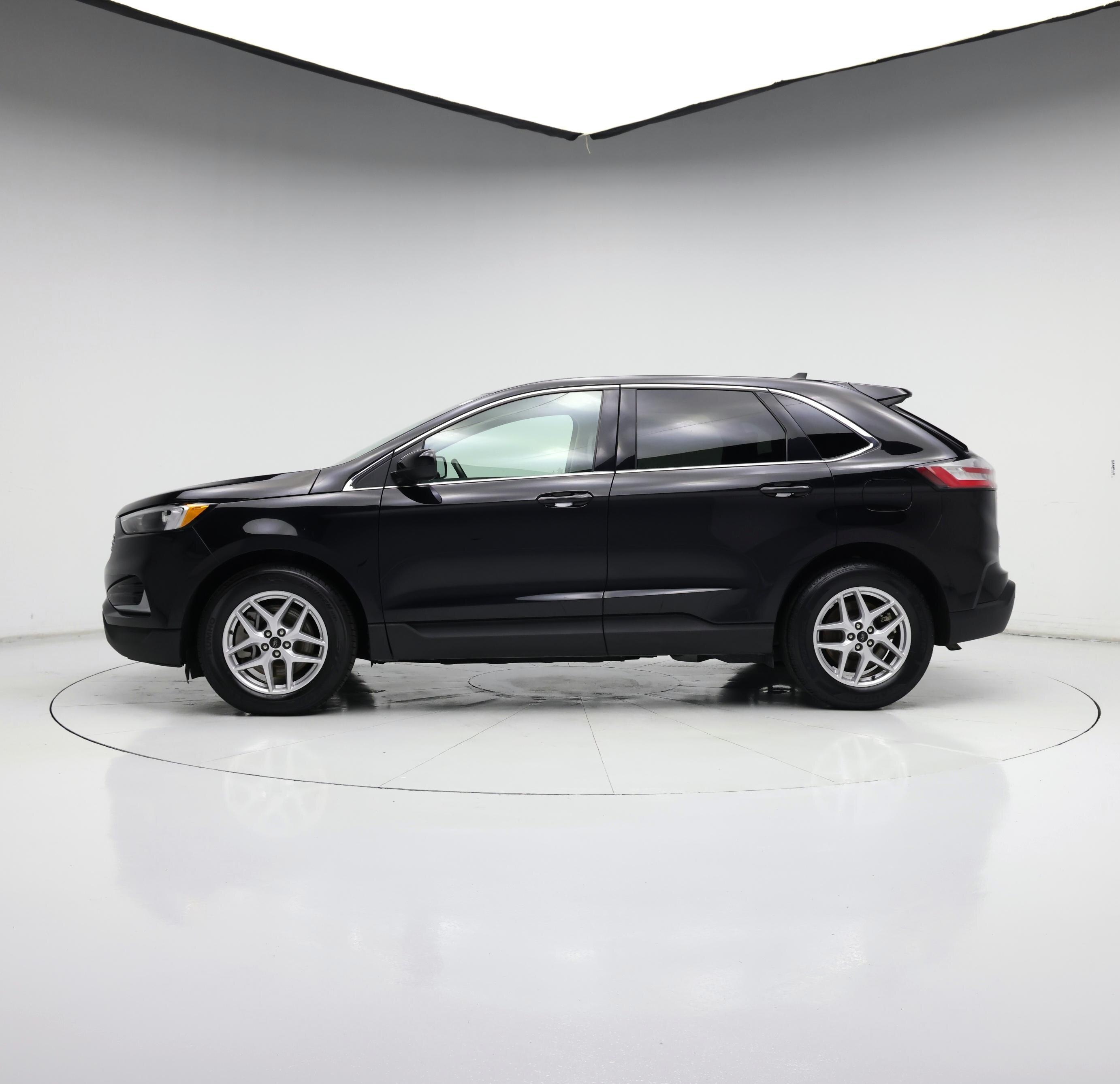 Thumbnail: 2023 Ford Edge - 3