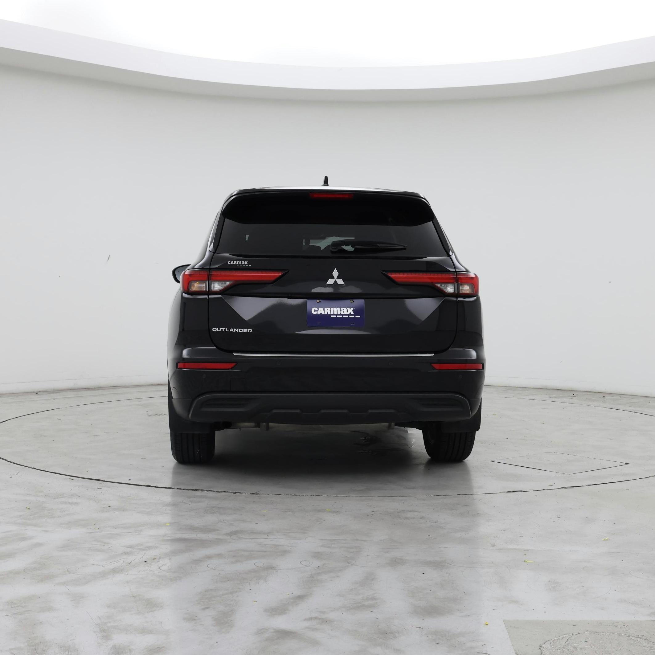 Thumbnail: 2024 Mitsubishi Outlander - 6