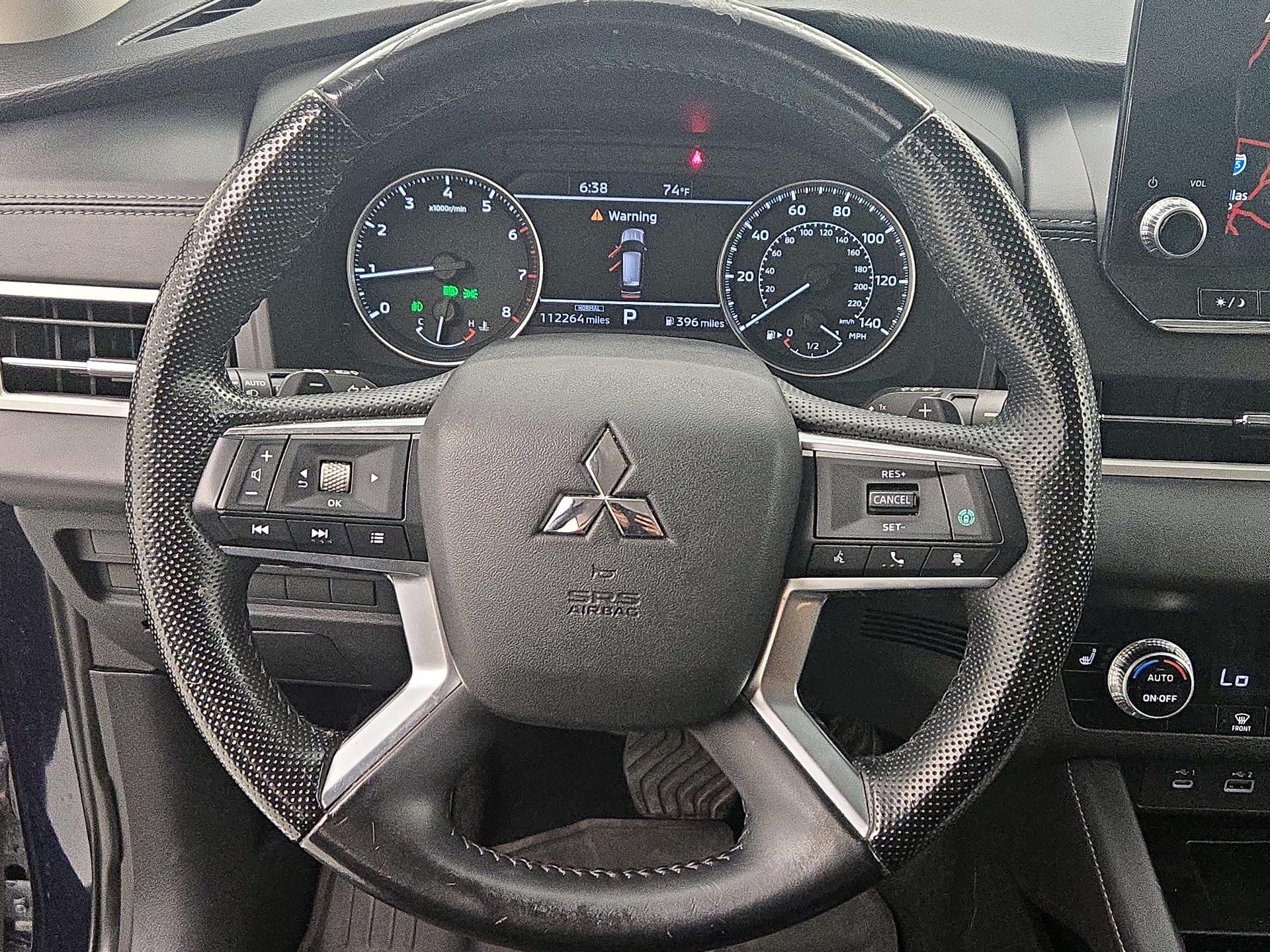 Thumbnail: 2022 Mitsubishi Outlander - 10
