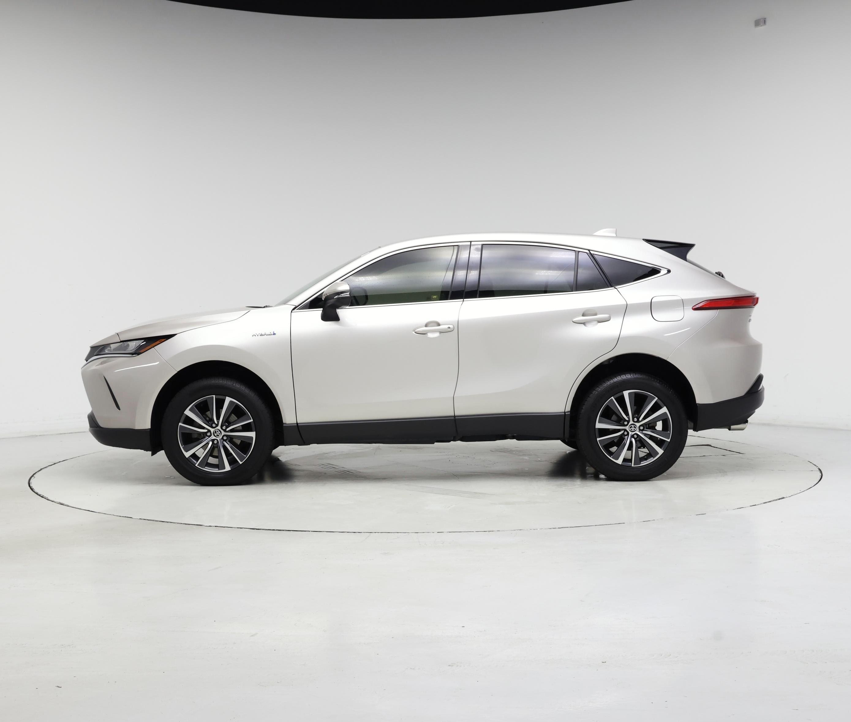 Thumbnail: 2021 Toyota Venza - 3