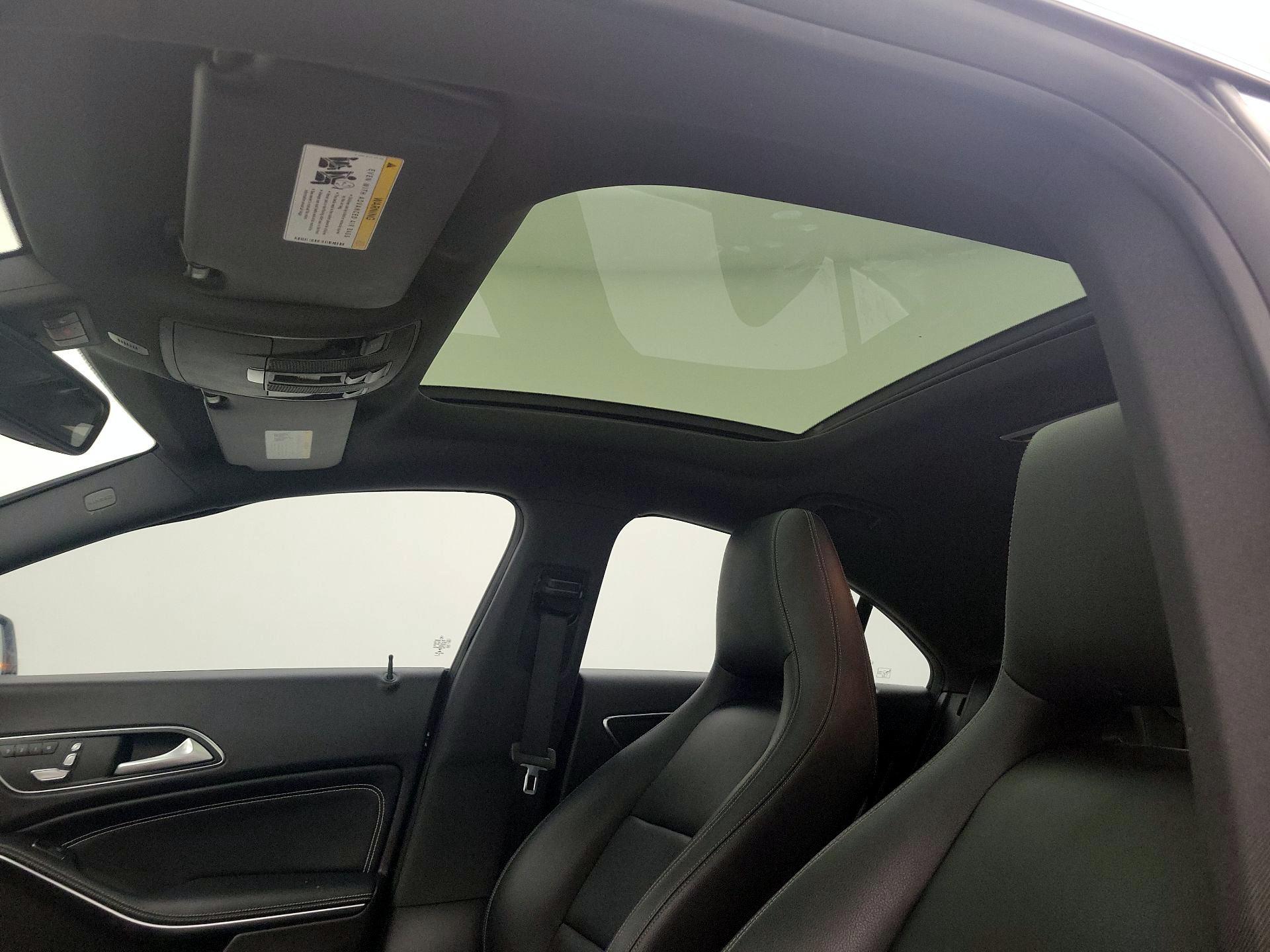 Thumbnail: 2019 Mercedes-Benz CLA - 19