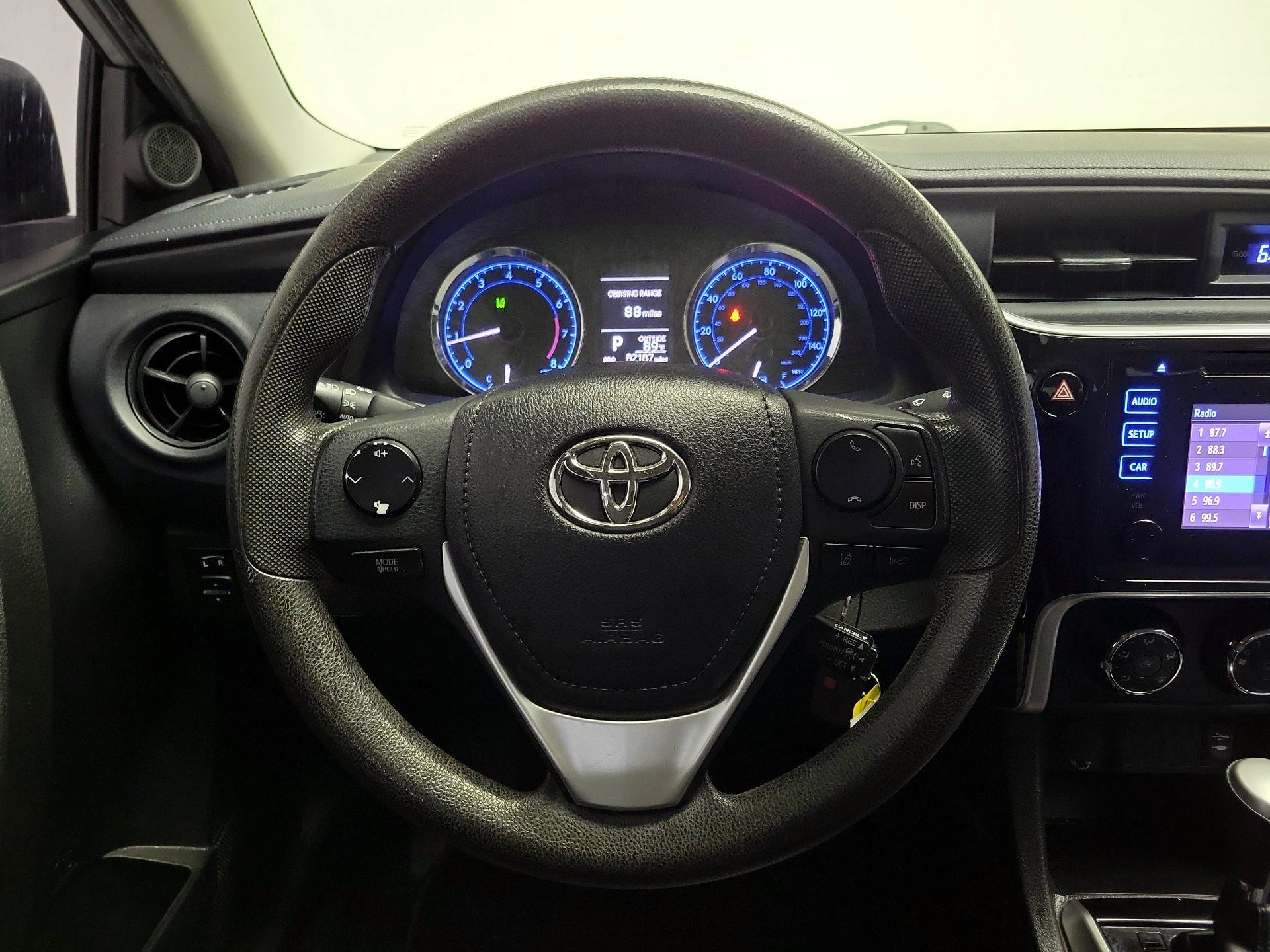 Thumbnail: 2018 Toyota Corolla - 10