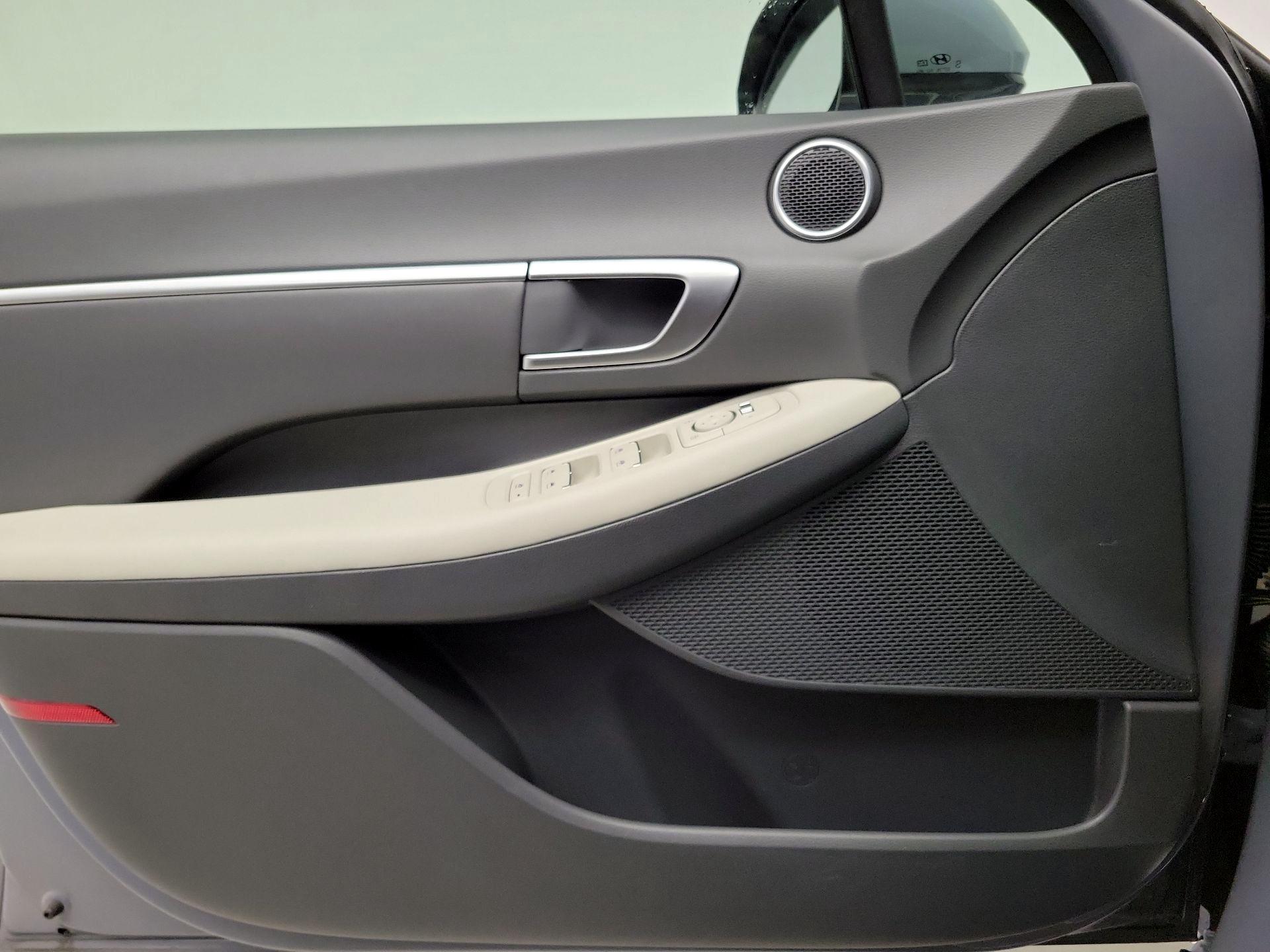 Thumbnail: 2024 Hyundai Sonata - 12