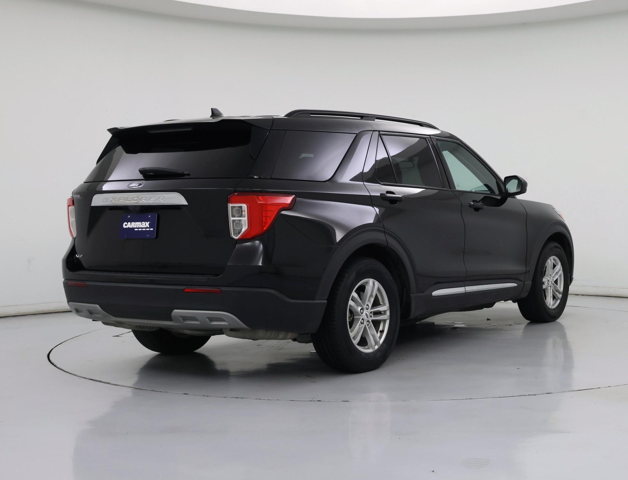 Thumbnail: 2023 Ford Explorer - 8