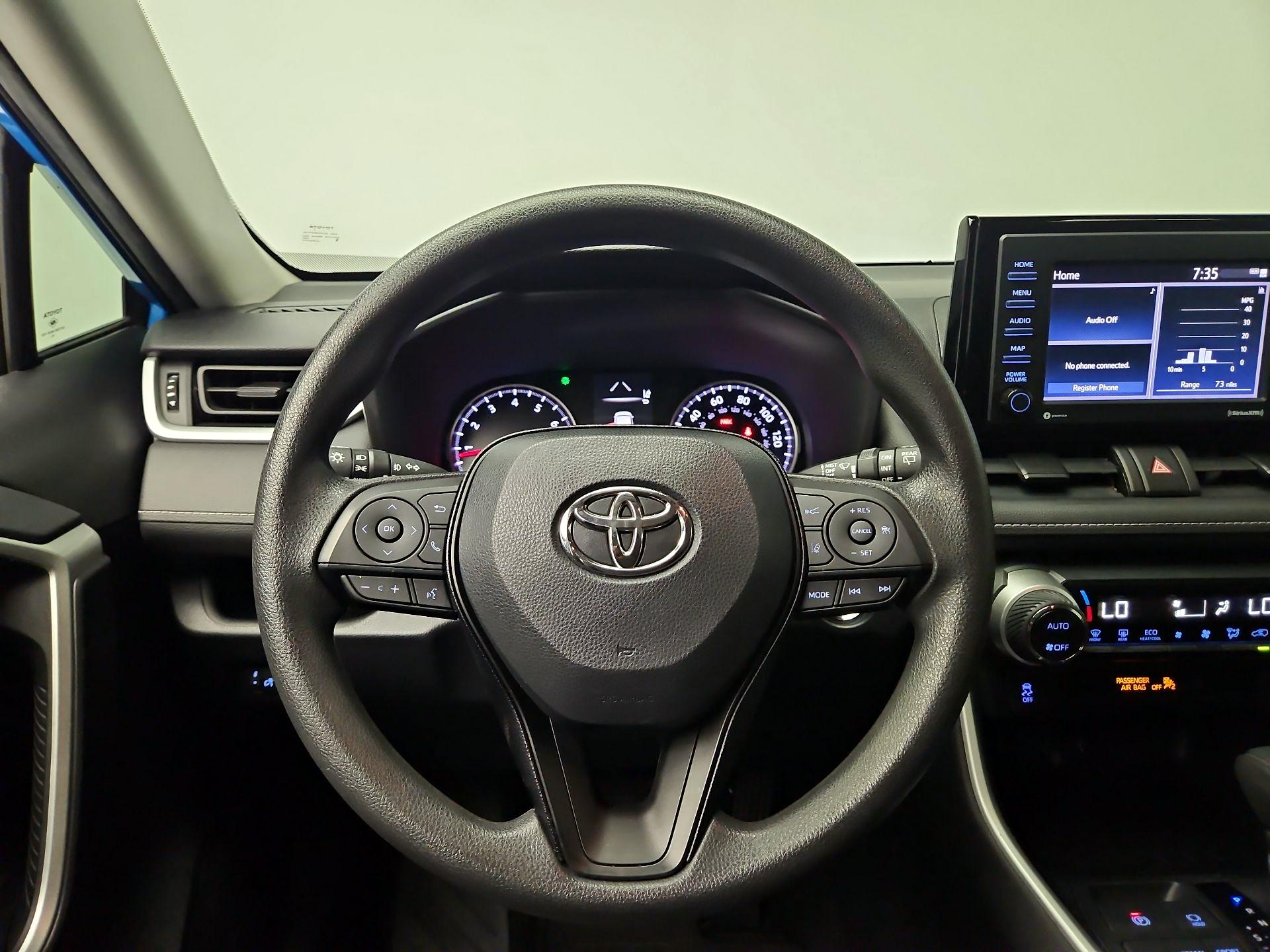 Thumbnail: 2020 Toyota RAV4 - 10