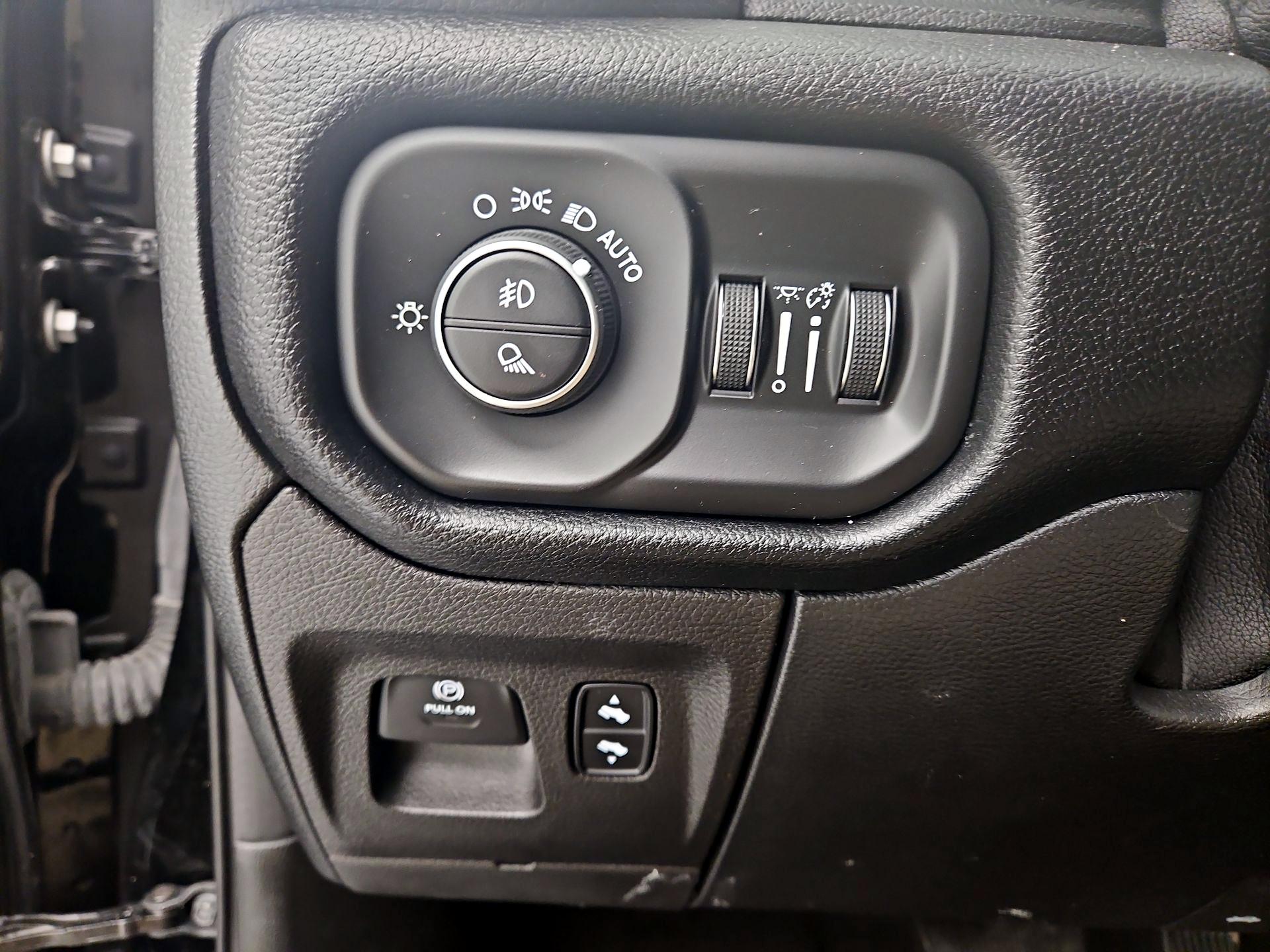 Thumbnail: 2022 RAM 1500 - 13