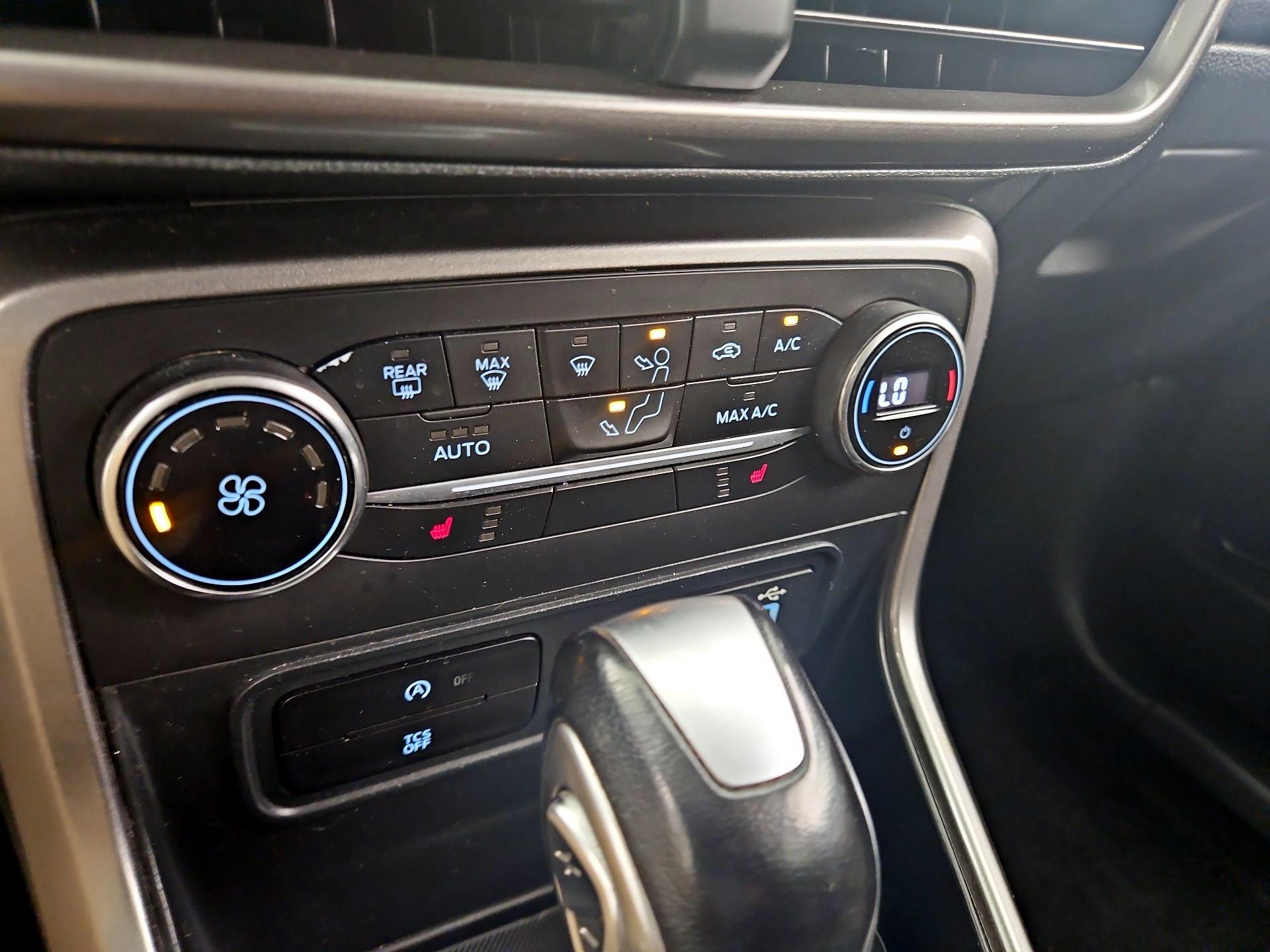 Thumbnail: 2019 Ford EcoSport - 16
