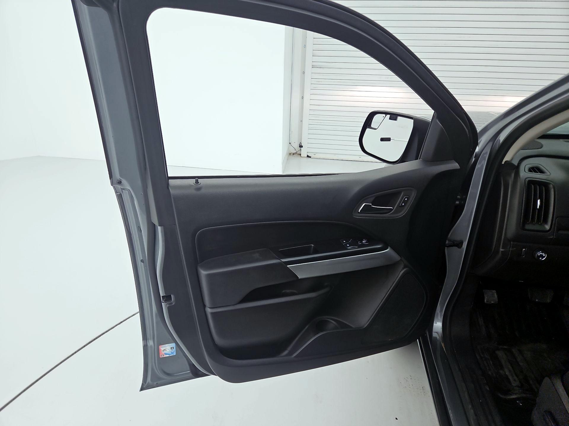 Thumbnail: 2022 Chevrolet Colorado - 12