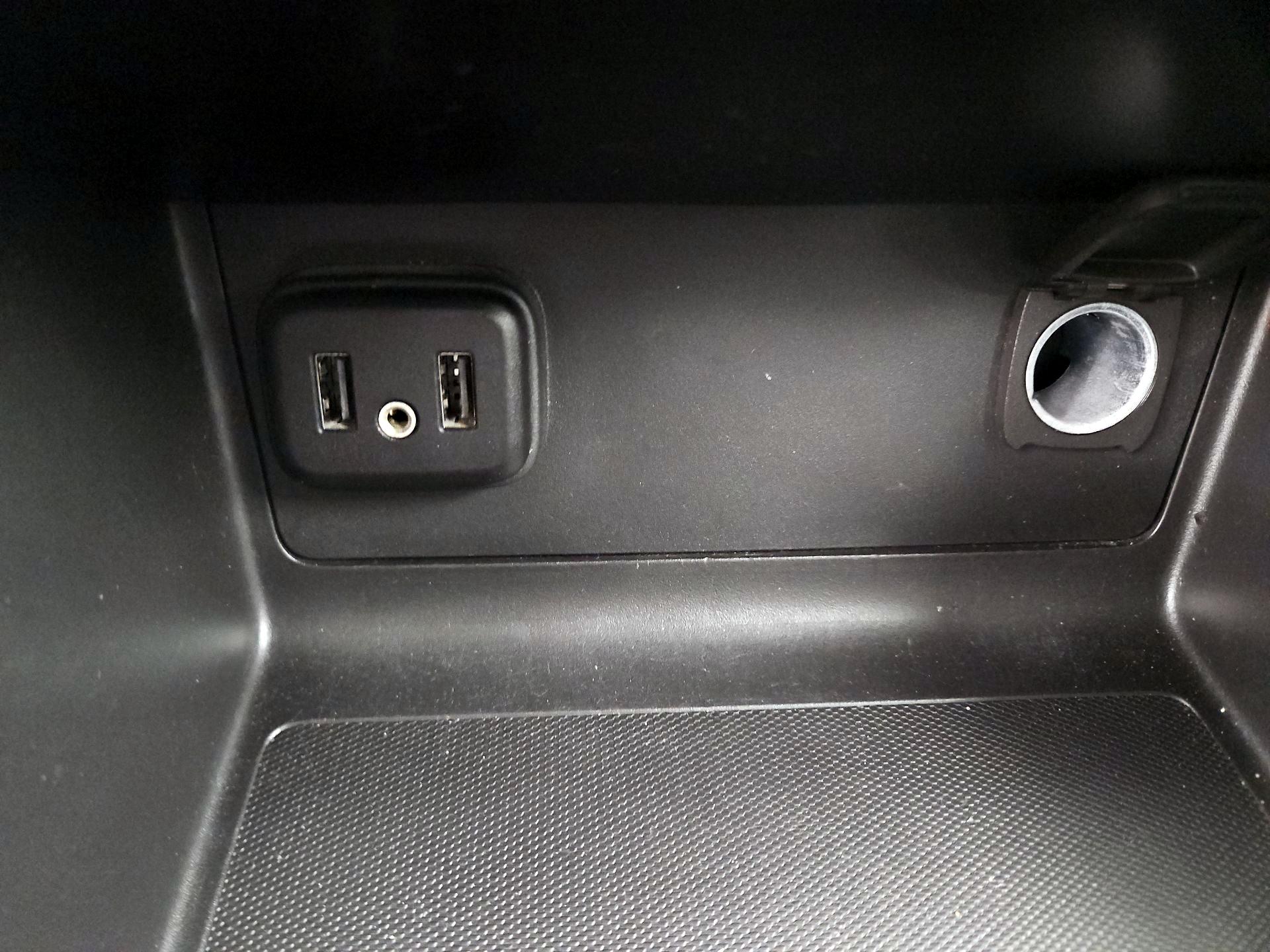 Thumbnail: 2022 Chevrolet Colorado - 18