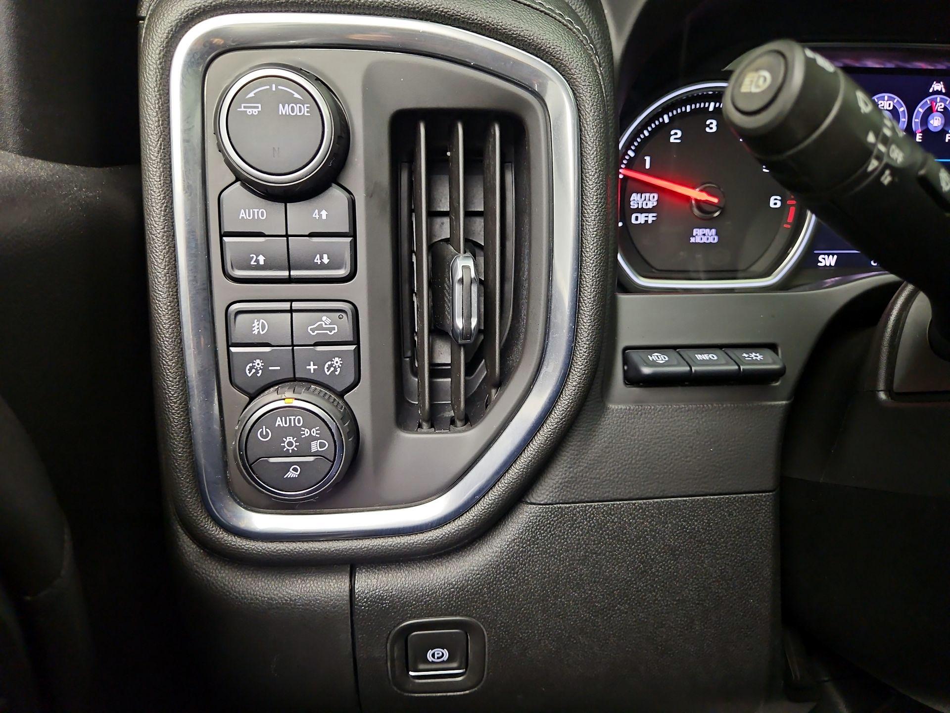 Thumbnail: 2020 Chevrolet Silverado 1500 - 13