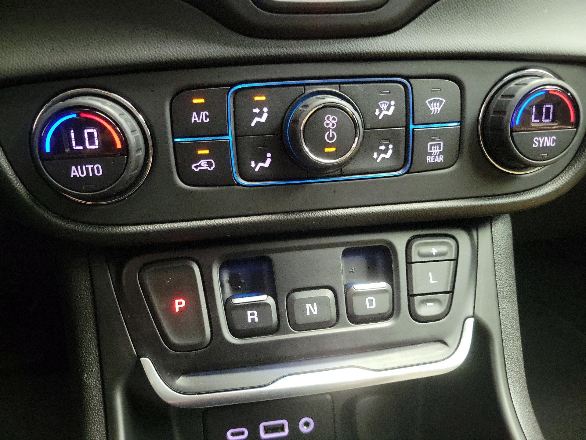 Thumbnail: 2021 GMC Terrain - 16