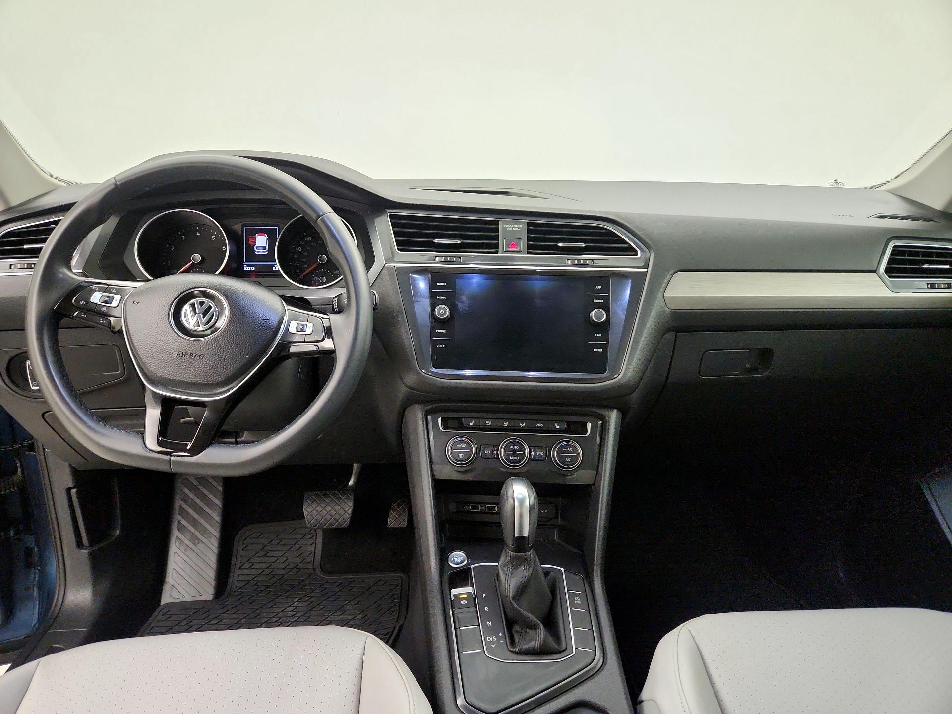 Thumbnail: 2020 Volkswagen Tiguan - 9