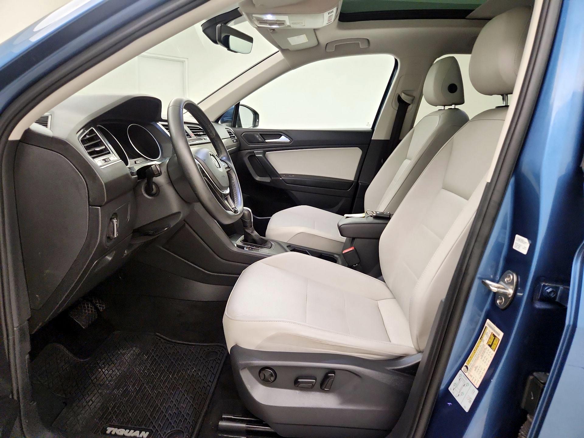 Thumbnail: 2020 Volkswagen Tiguan - 11