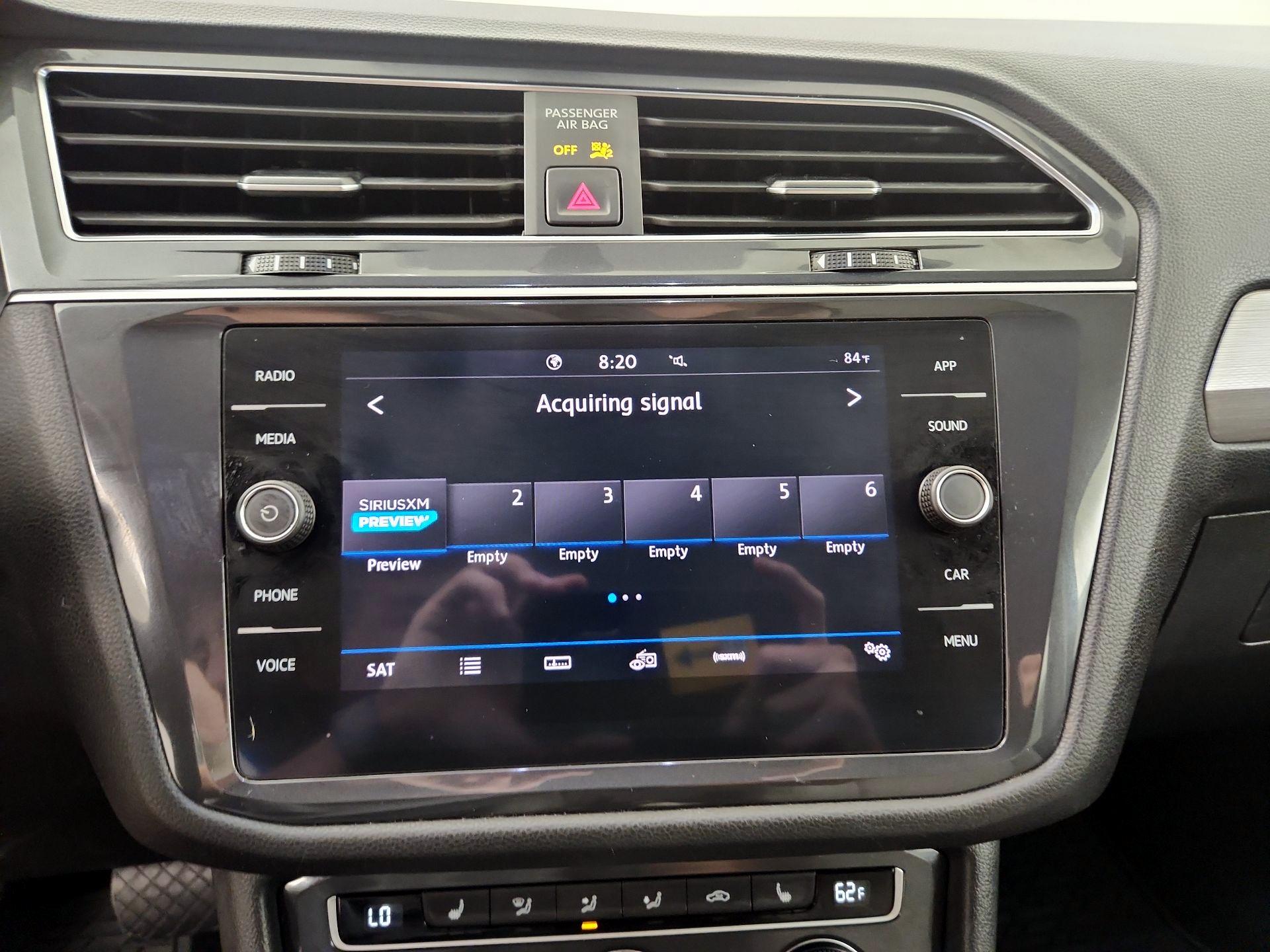 Thumbnail: 2020 Volkswagen Tiguan - 15