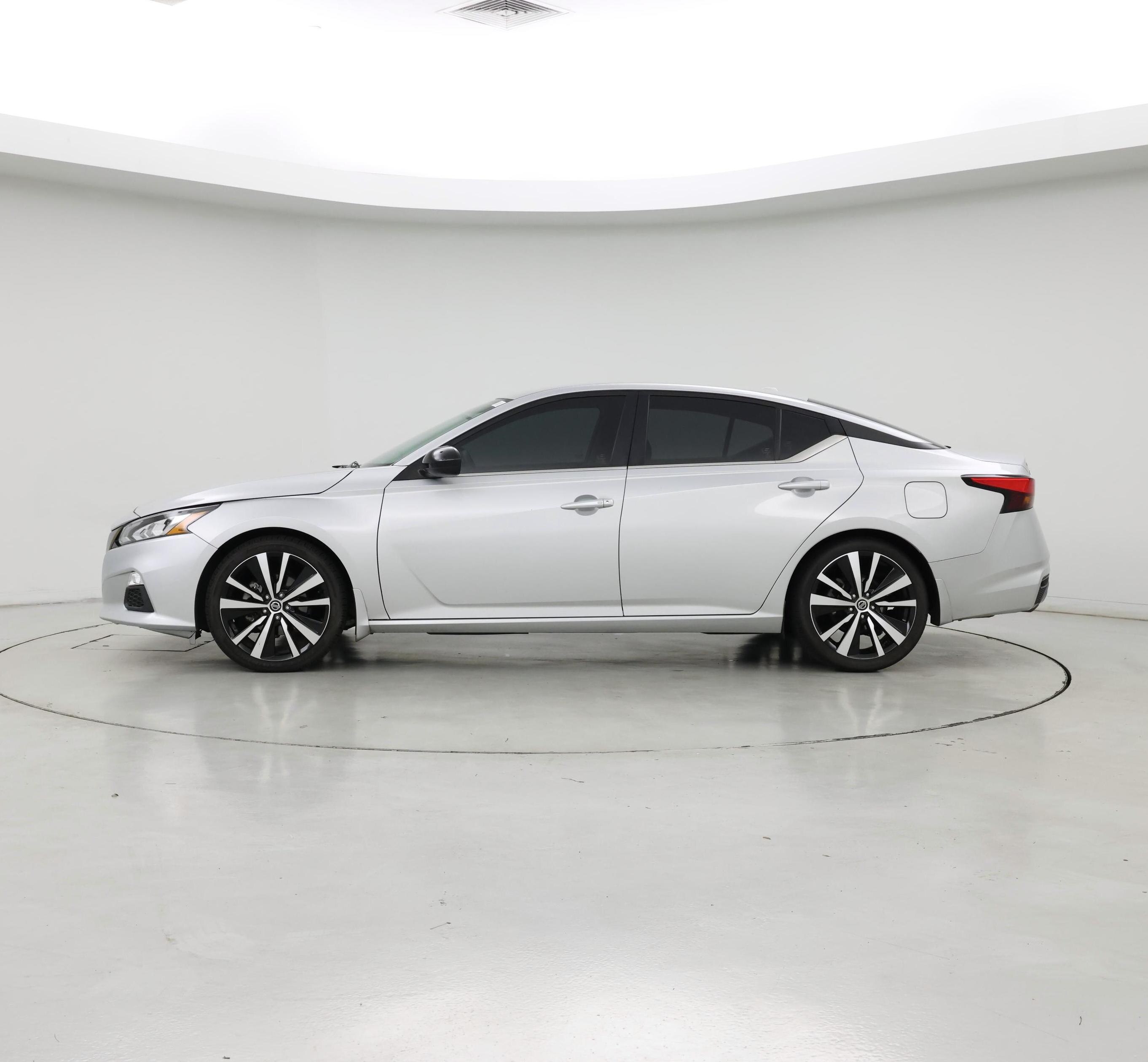 Thumbnail: 2021 Nissan Altima - 3