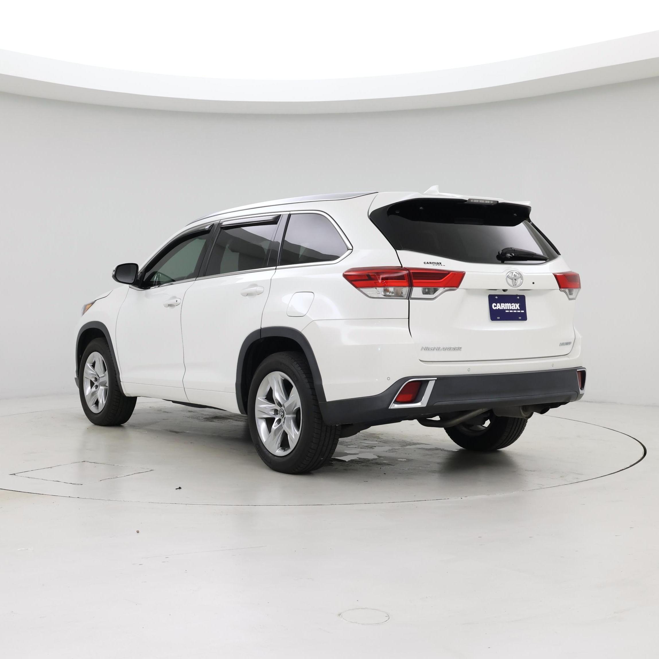 Thumbnail: 2017 Toyota Highlander - 2