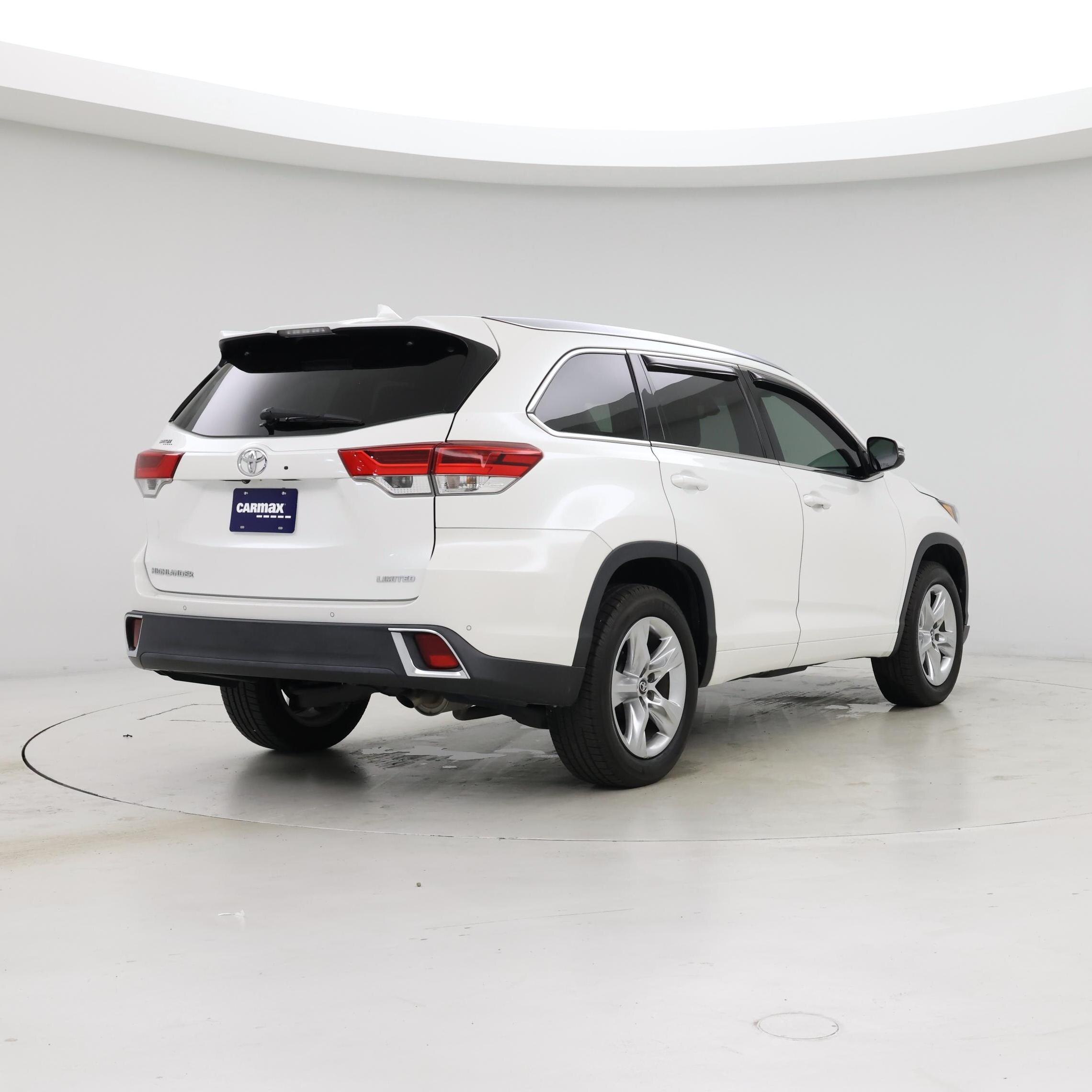 Thumbnail: 2017 Toyota Highlander - 8