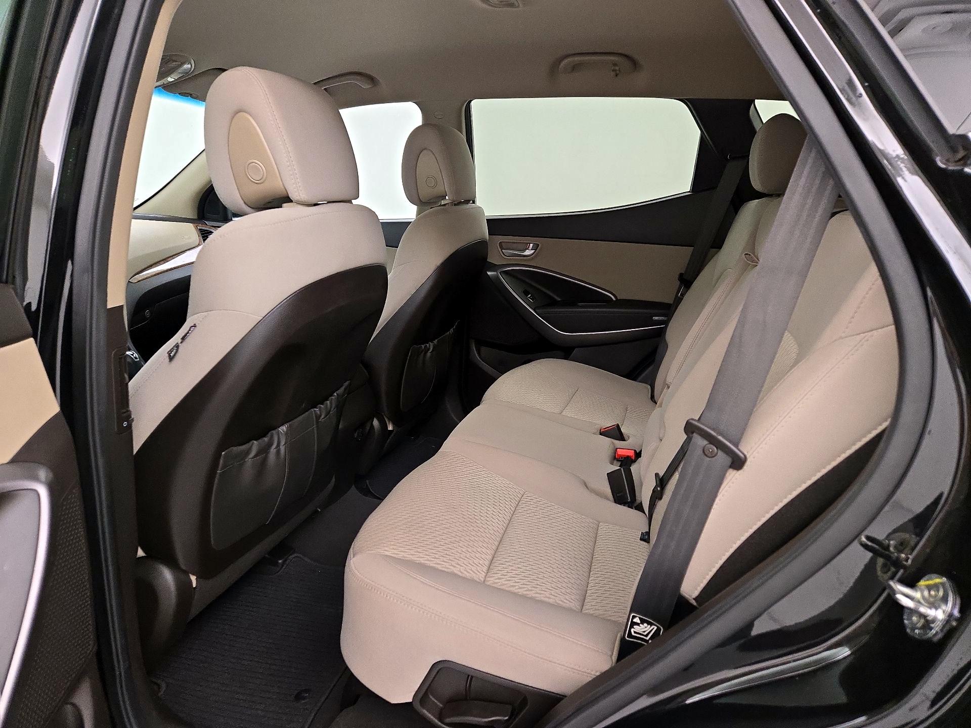 Thumbnail: 2016 Hyundai Santa Fe - 18