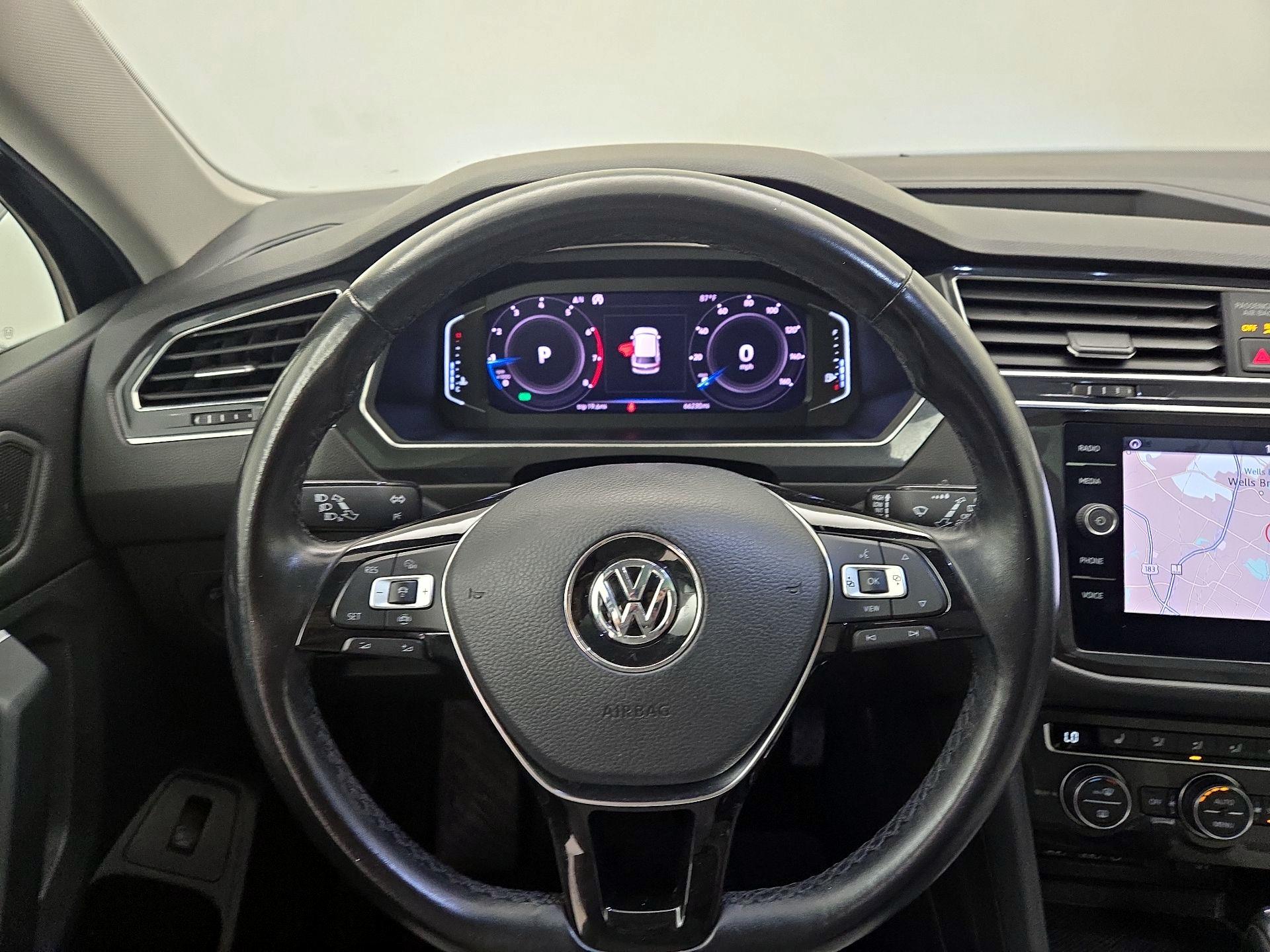 Thumbnail: 2019 Volkswagen Tiguan - 10